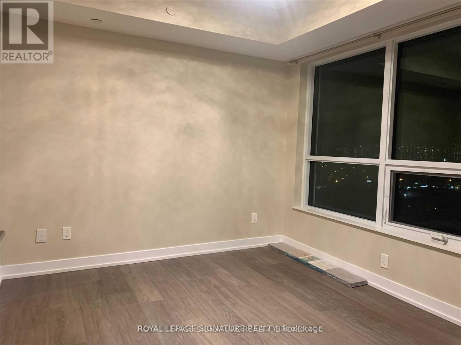 1114 - 8 Trent Avenue, Toronto, Ontario  M4C 0A6 - Photo 7 - E12673354