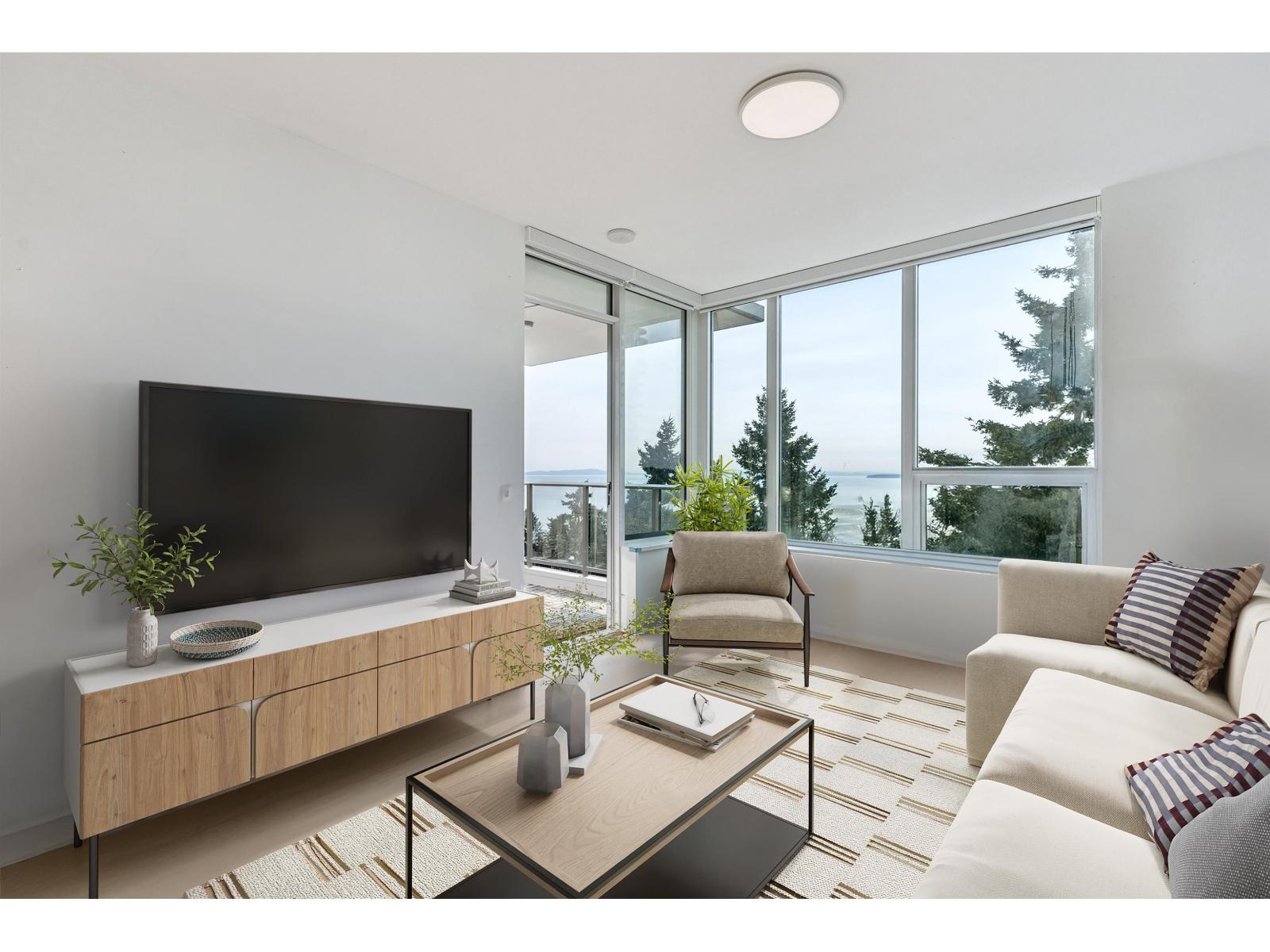 901 15165 THRIFT AVENUE, White Rock, British Columbia