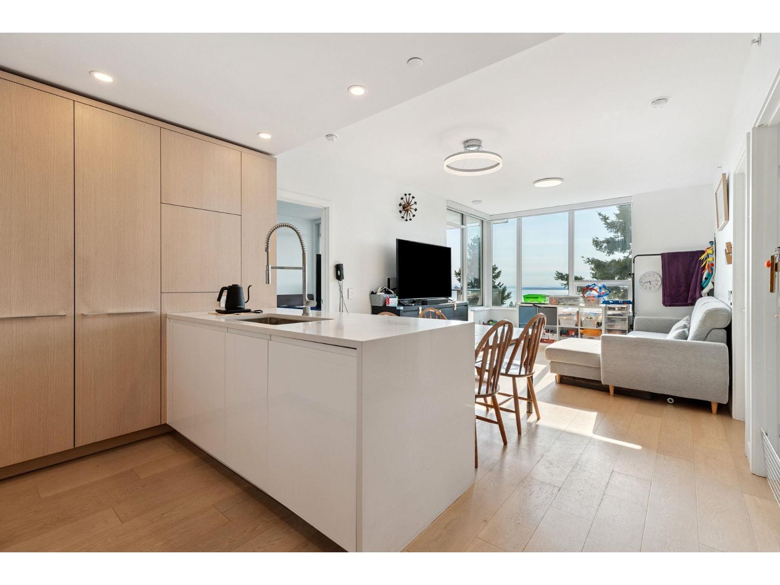 901 15165 Thrift Avenue, White Rock, British Columbia V4B 0C1 - Photo 18 - R3077106