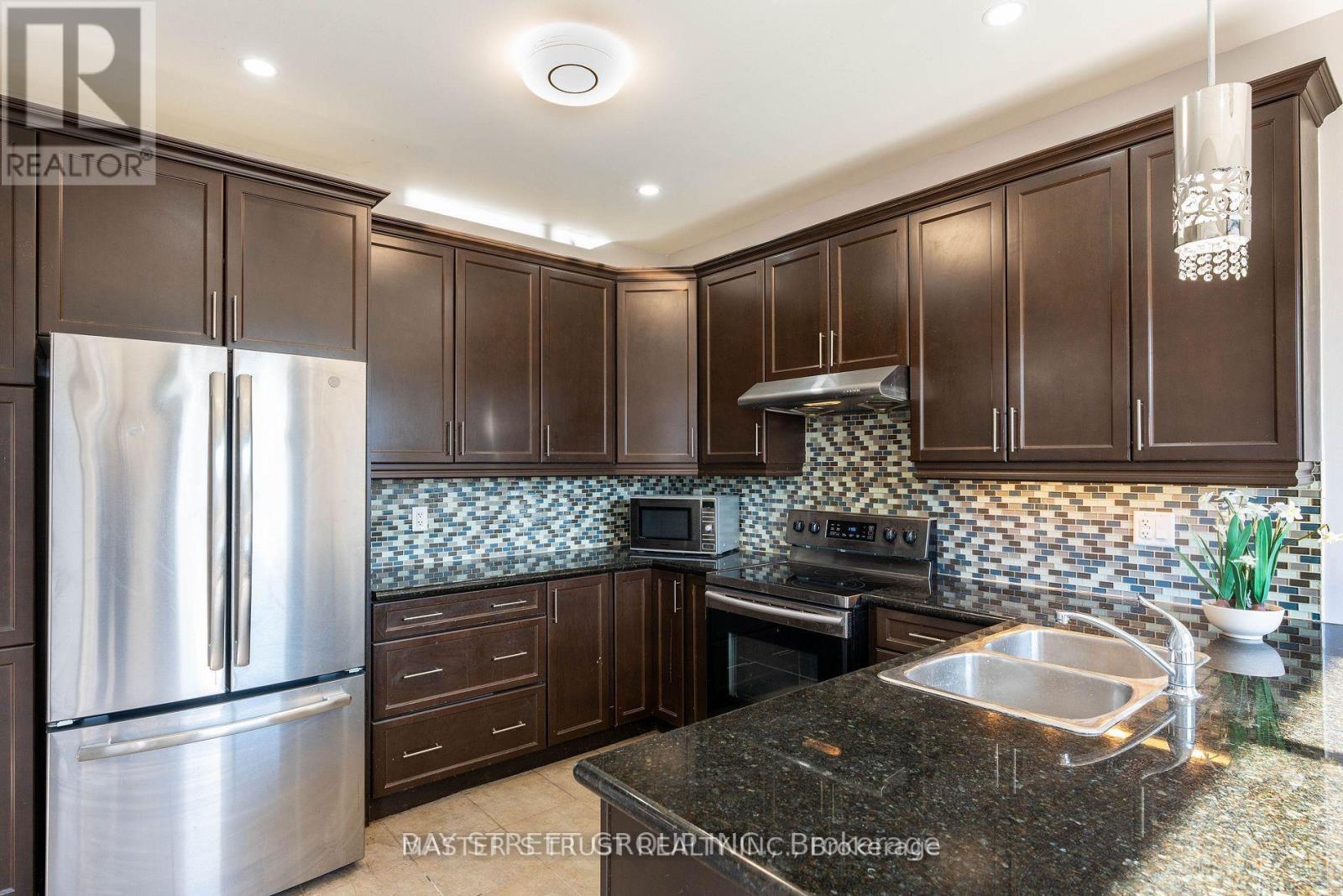 471 Kwapis Boulevard, Newmarket, Ontario  L3X 3K5 - Photo 12 - N12673448