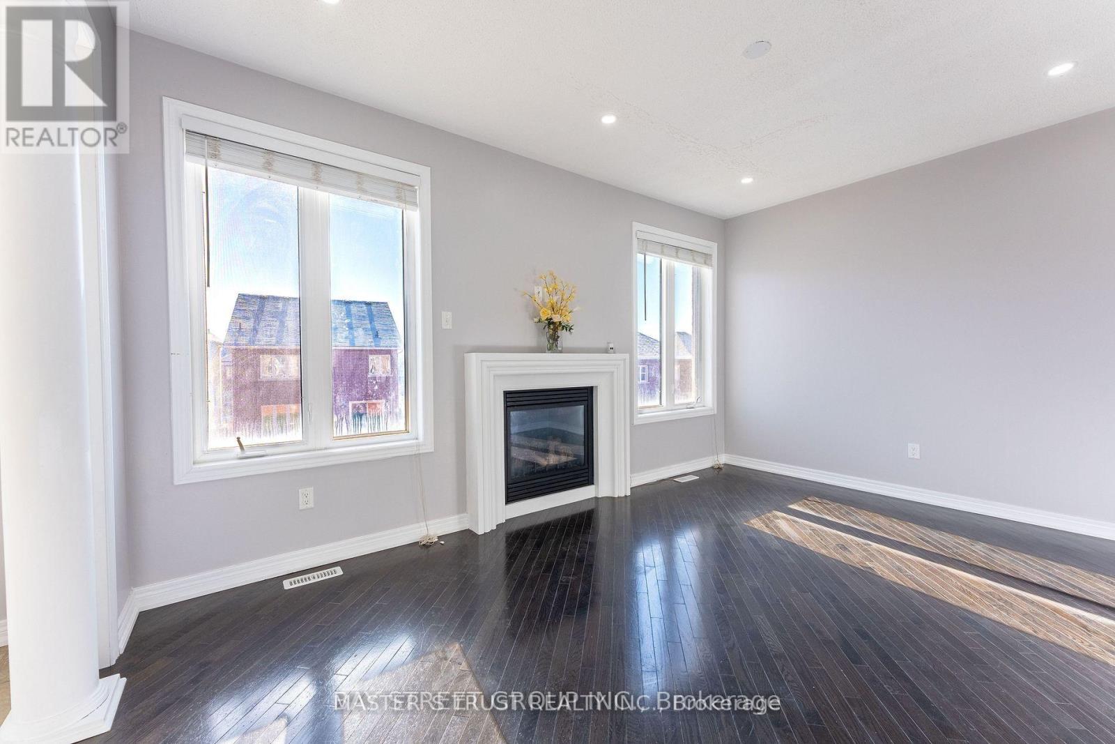 471 Kwapis Boulevard, Newmarket, Ontario  L3X 3K5 - Photo 16 - N12673448