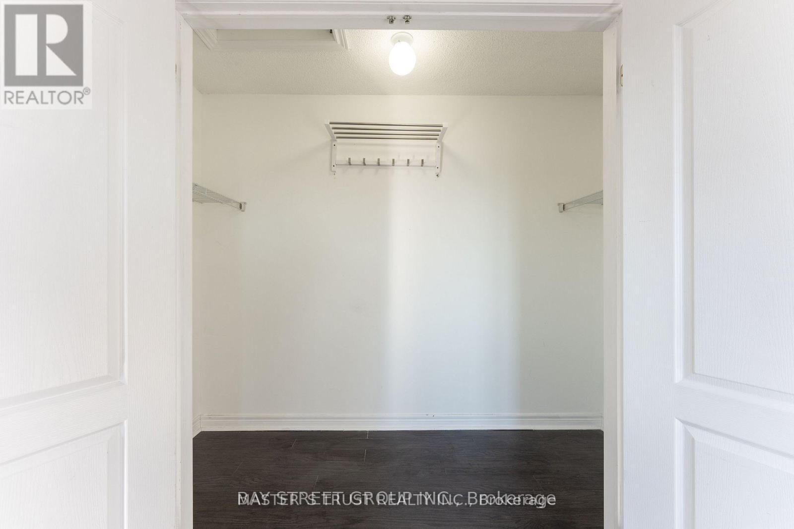 471 Kwapis Boulevard, Newmarket, Ontario  L3X 3K5 - Photo 32 - N12673448