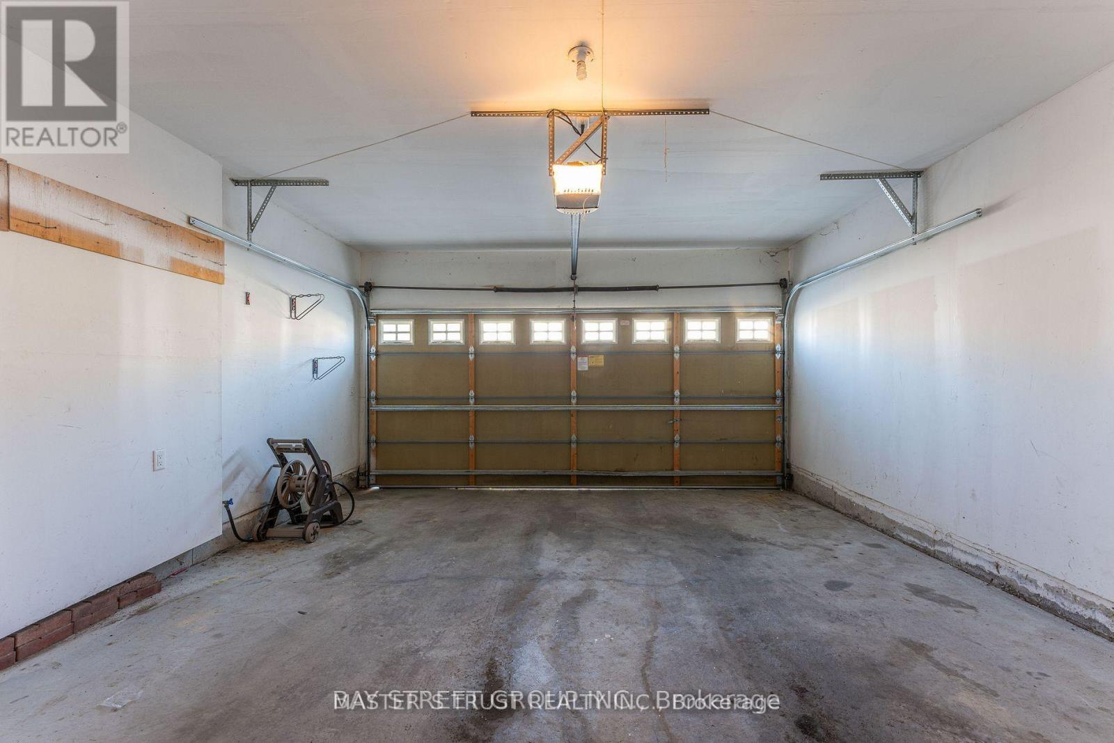 471 Kwapis Boulevard, Newmarket, Ontario  L3X 3K5 - Photo 37 - N12673448