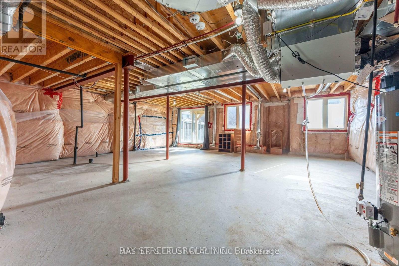 471 Kwapis Boulevard, Newmarket, Ontario  L3X 3K5 - Photo 38 - N12673448