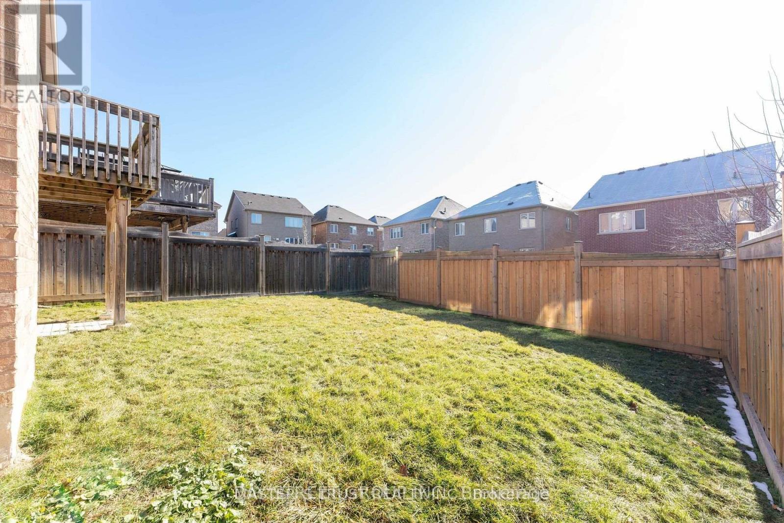 471 Kwapis Boulevard, Newmarket, Ontario  L3X 3K5 - Photo 40 - N12673448