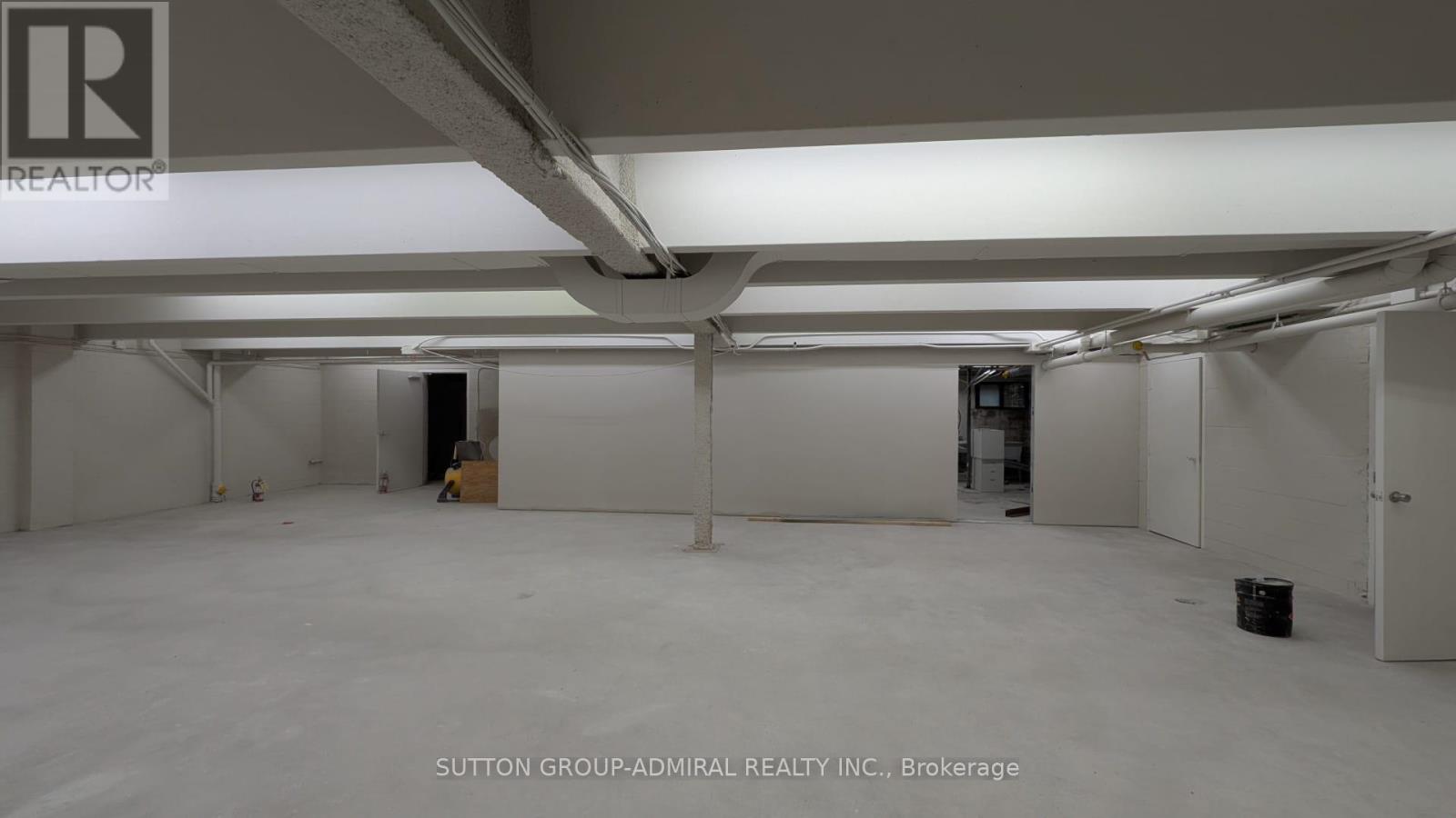 Lower - 10794 Yonge Street, Richmond Hill, Ontario  L4C 3E4 - Photo 1 - N12673498