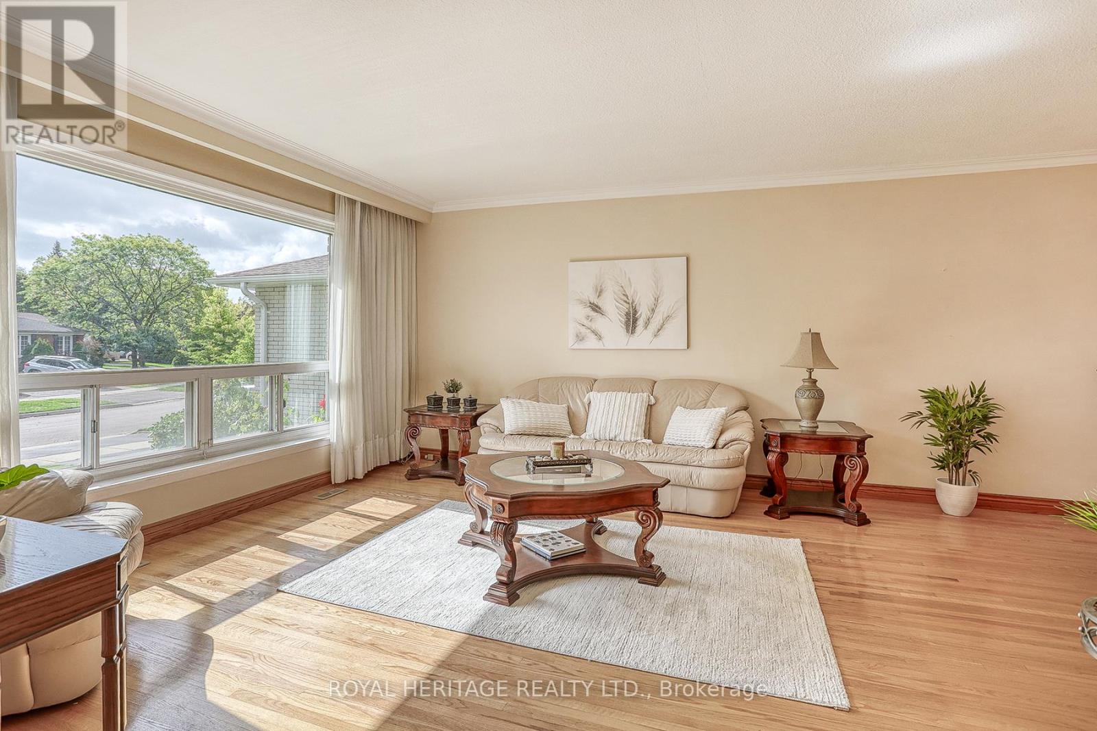 31 Purpledusk Trail, Toronto, Ontario  M1E 4C6 - Photo 5 - E12672486