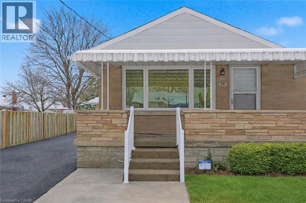 18 HARBER Avenue, Kitchener, Ontario