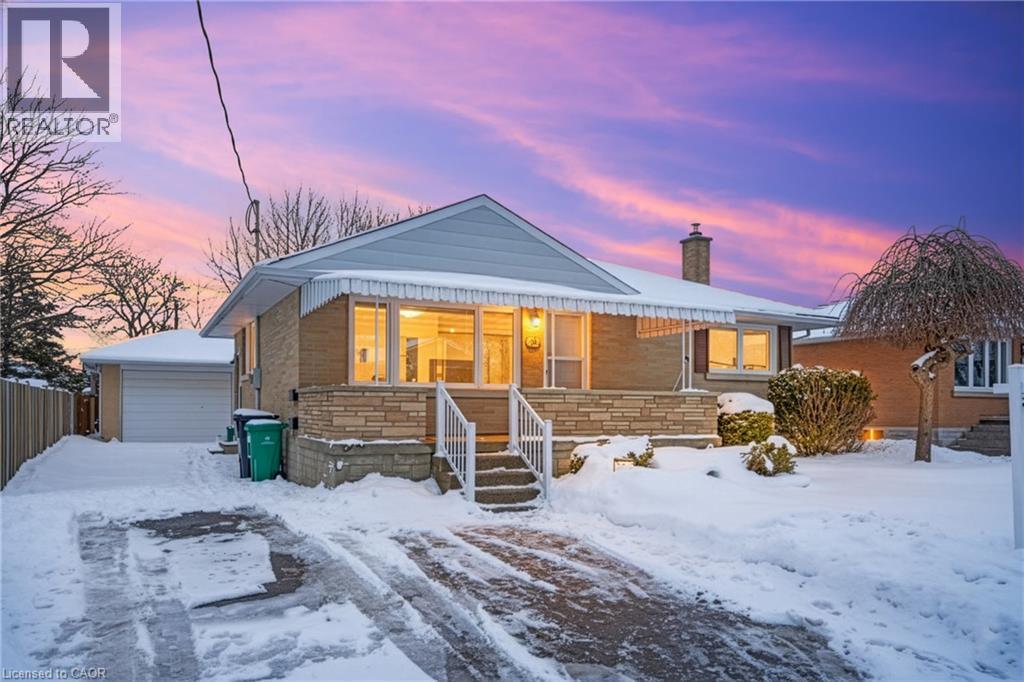 18 Harber Avenue, Kitchener, Ontario  N2C 1Y8 - Photo 2 - 40795682