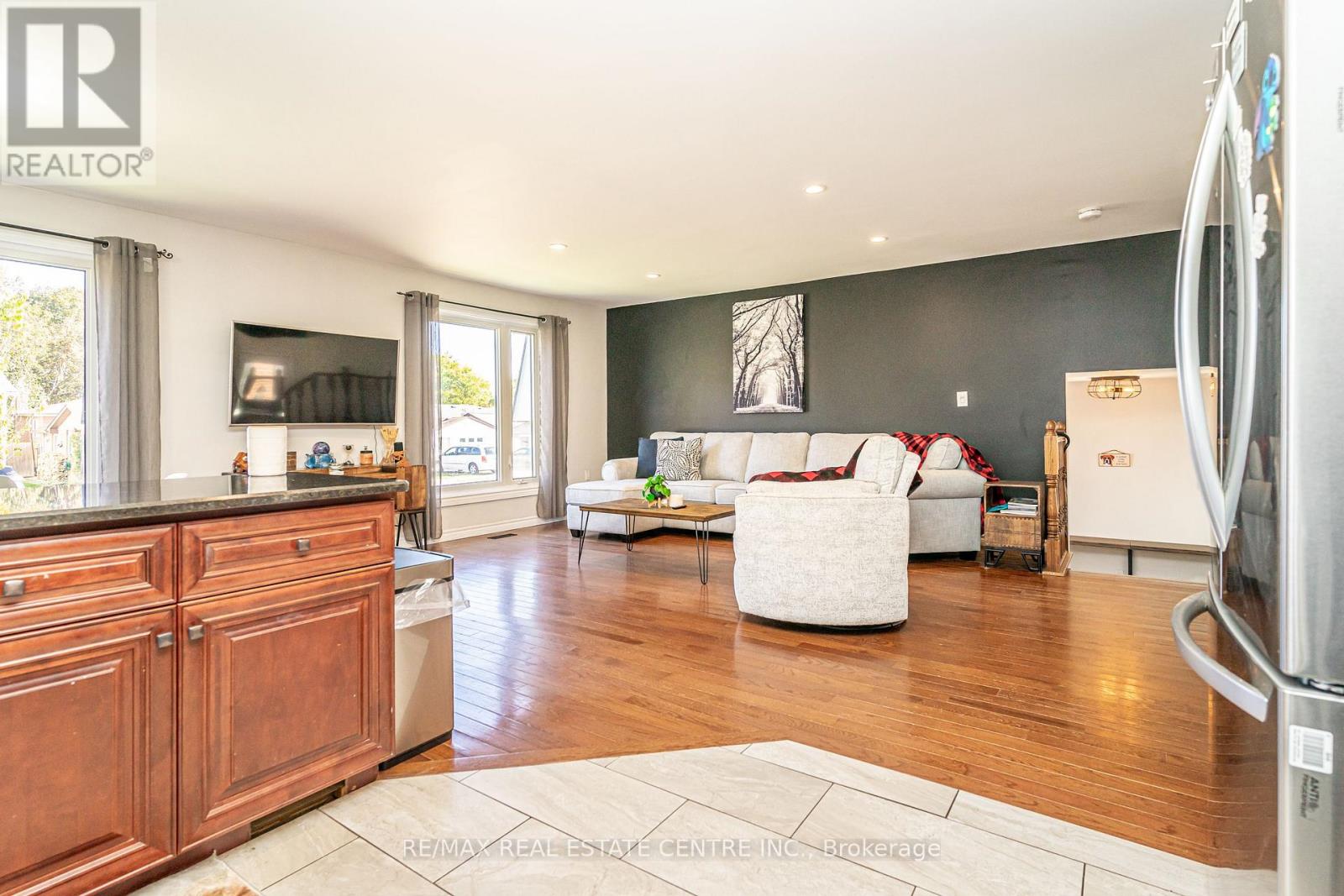 95 Avonmore Crescent, Orangeville, Ontario  L9W 3C2 - Photo 14 - W12673368