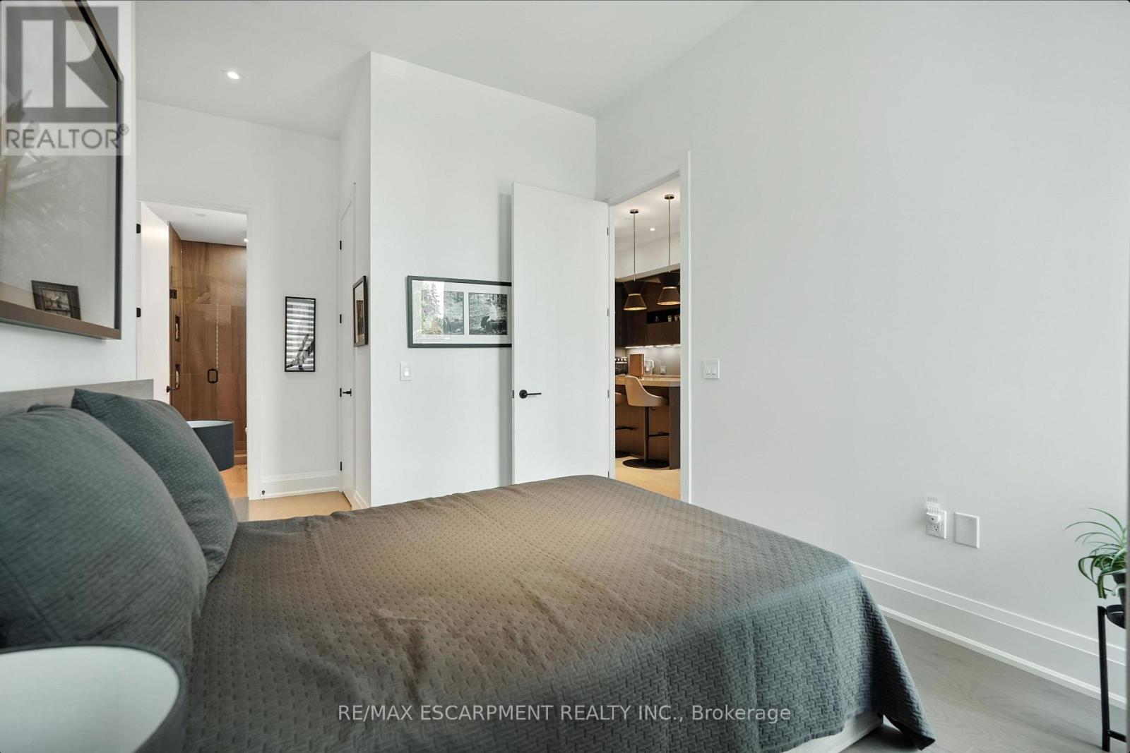 102 - 55 Port Street E, Mississauga, Ontario  L5A 4P3 - Photo 29 - W12673380