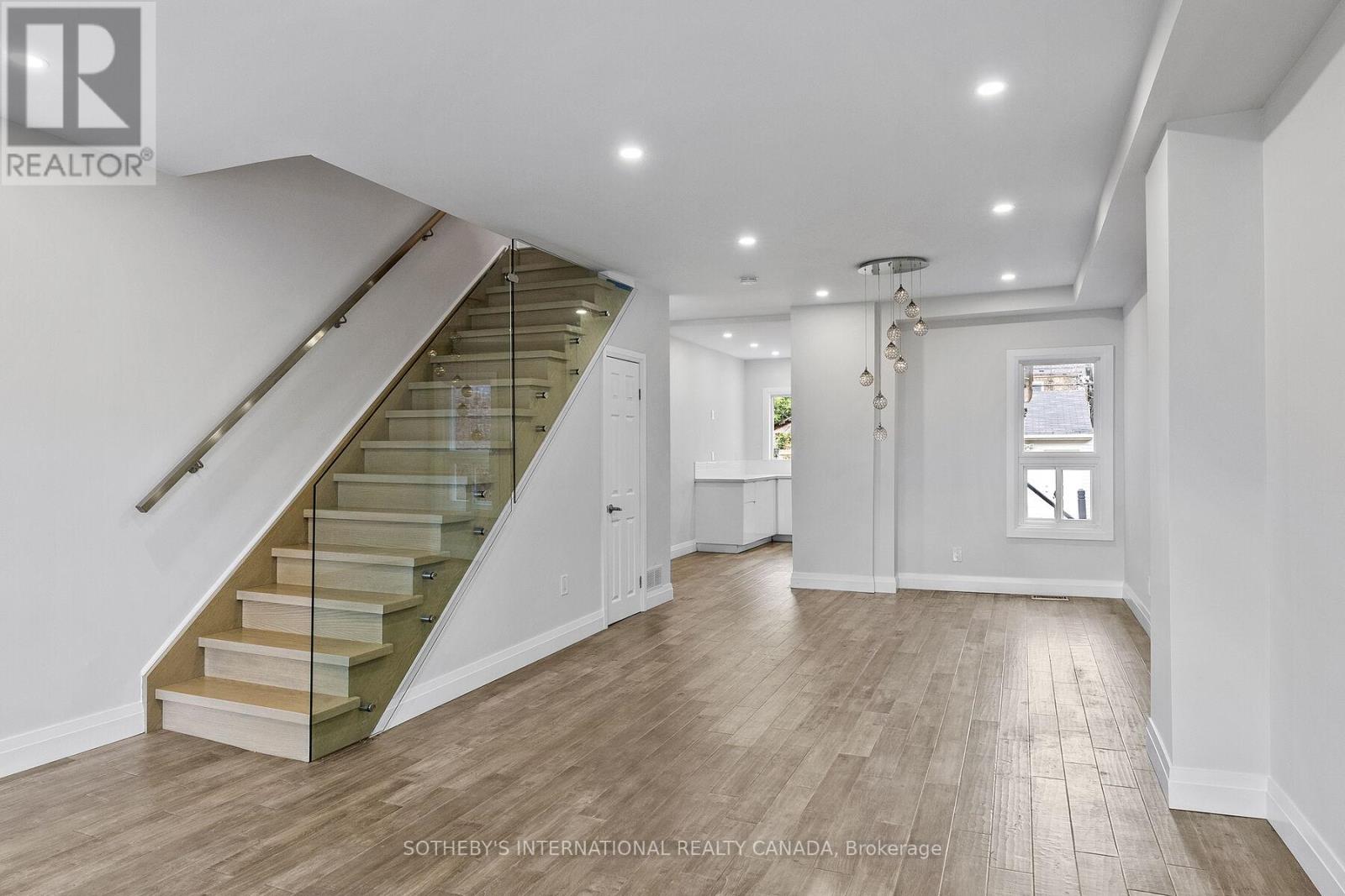 375 Westmoreland Avenue, Toronto, Ontario  M6H 3A6 - Photo 10 - W12673508