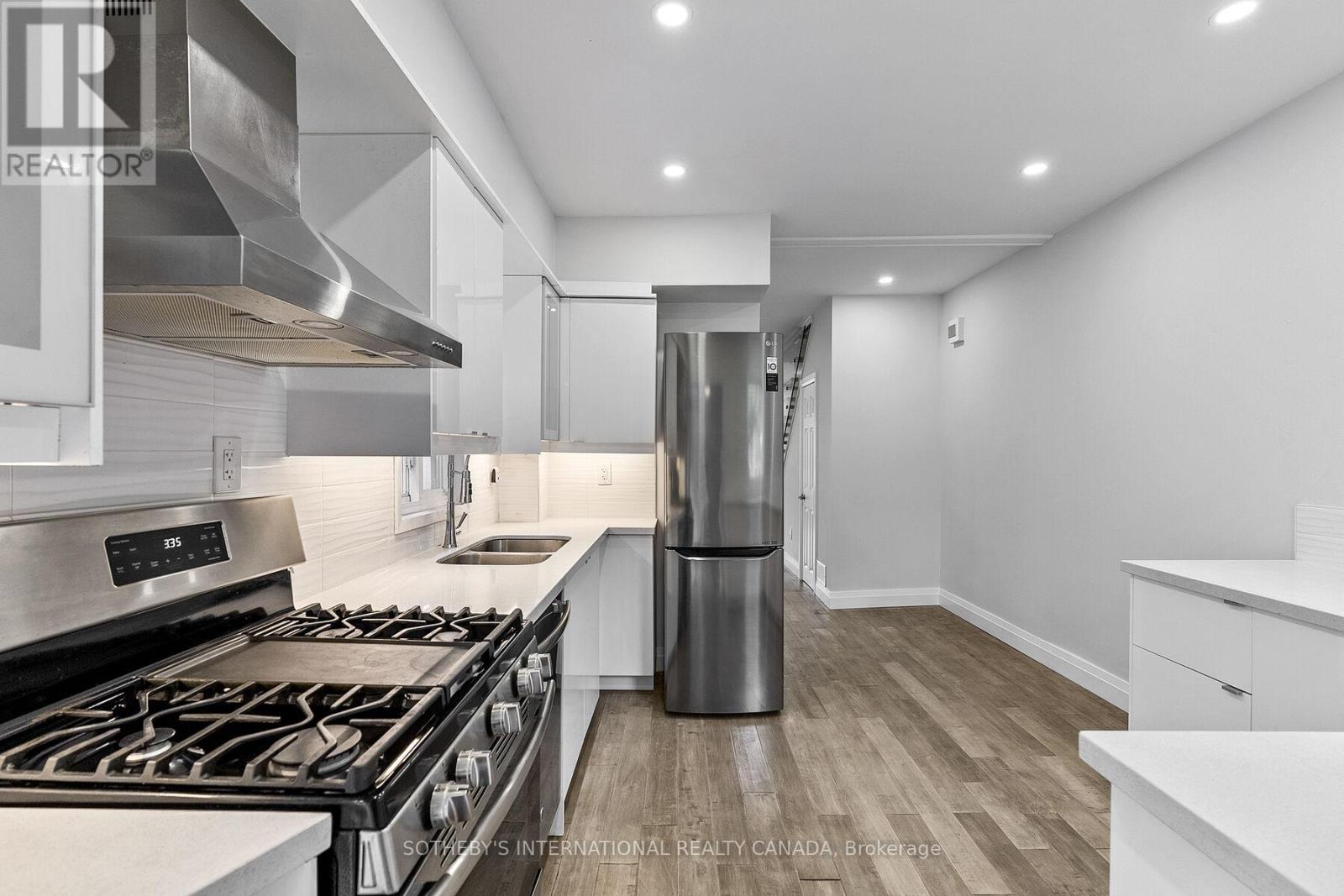 375 Westmoreland Avenue, Toronto, Ontario  M6H 3A6 - Photo 13 - W12673508