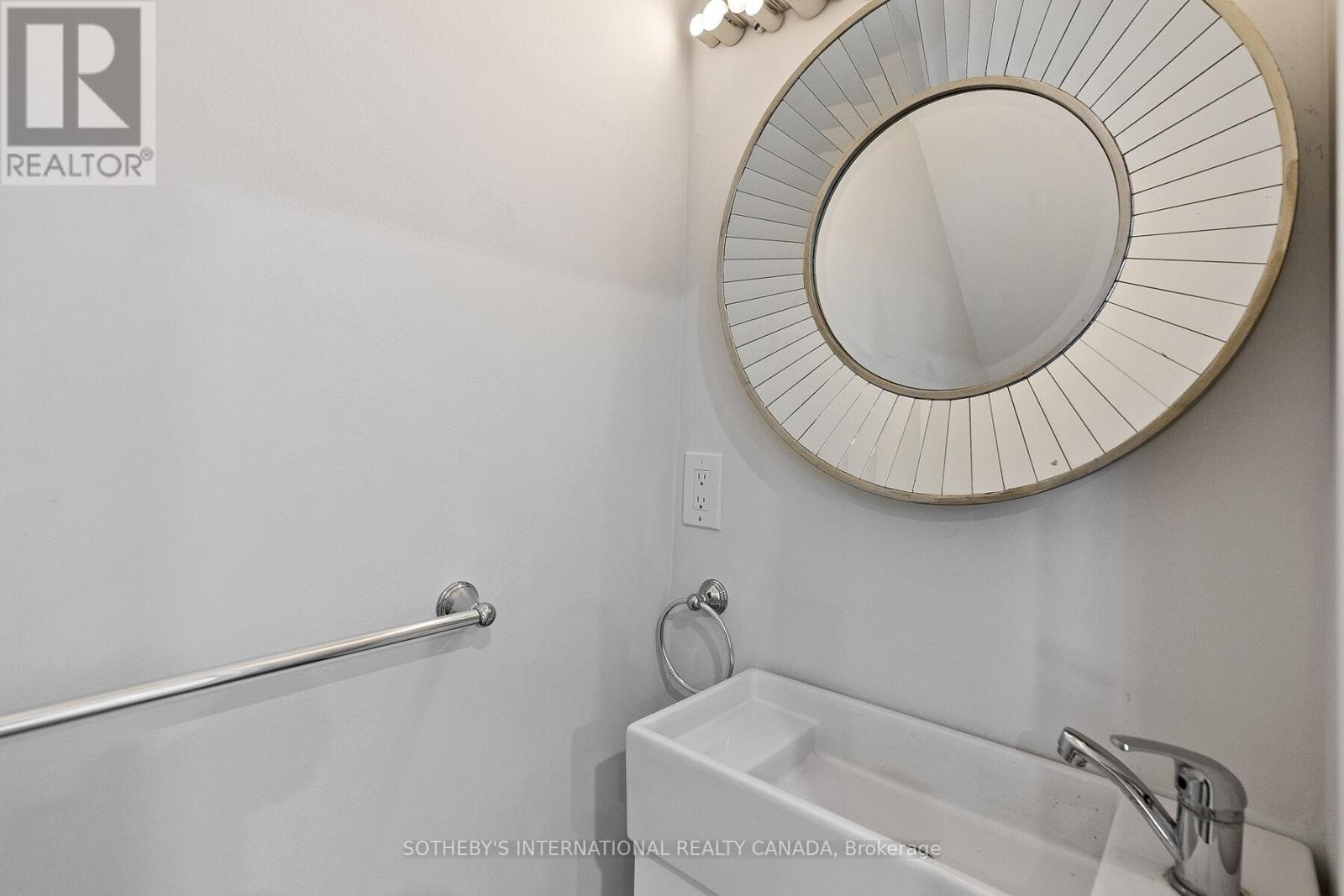 375 Westmoreland Avenue, Toronto, Ontario  M6H 3A6 - Photo 16 - W12673508