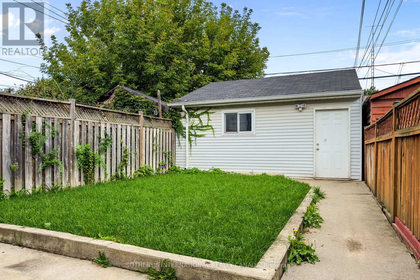 375 Westmoreland Avenue, Toronto, Ontario  M6H 3A6 - Photo 27 - W12673508