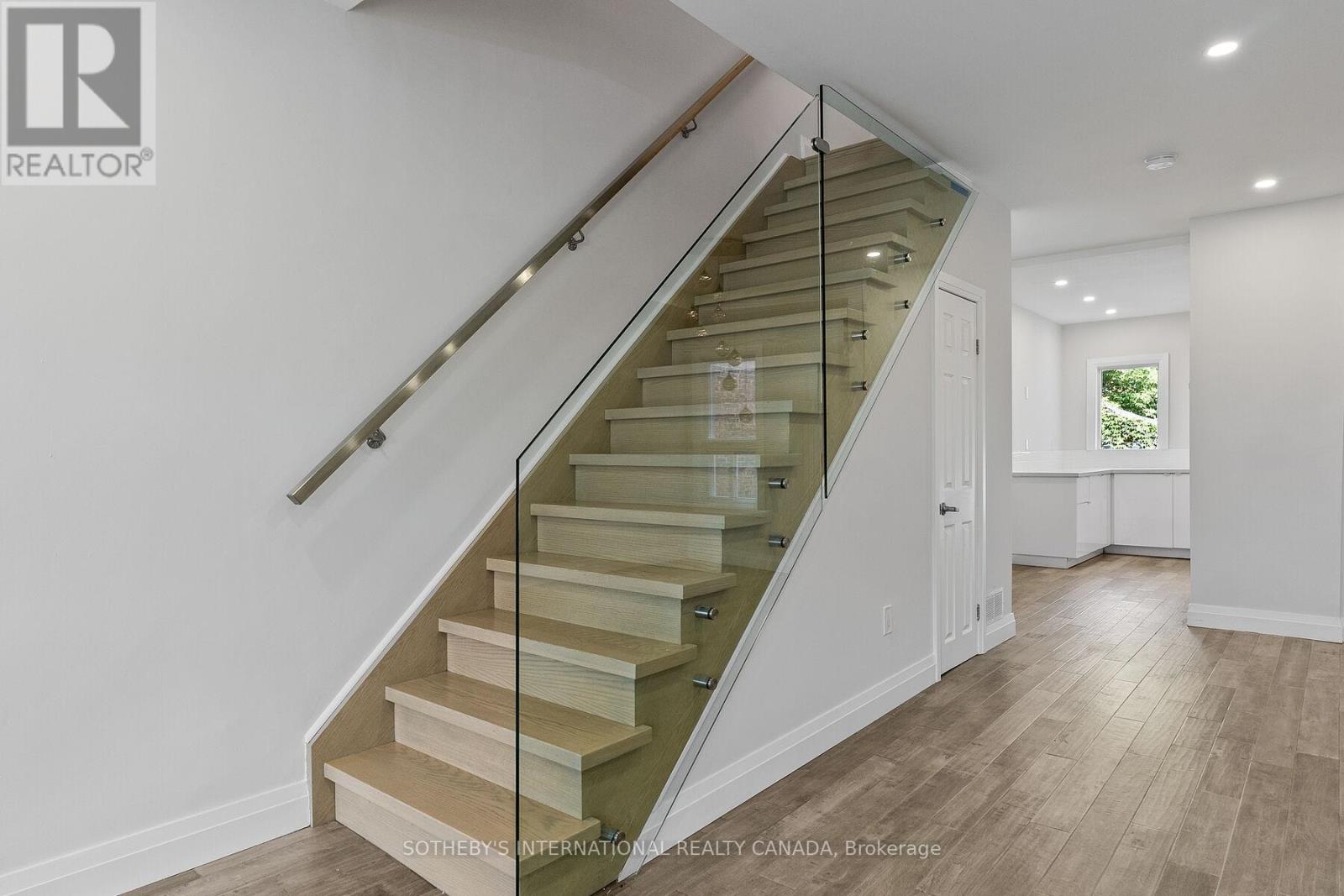 375 Westmoreland Avenue, Toronto, Ontario  M6H 3A6 - Photo 7 - W12673508