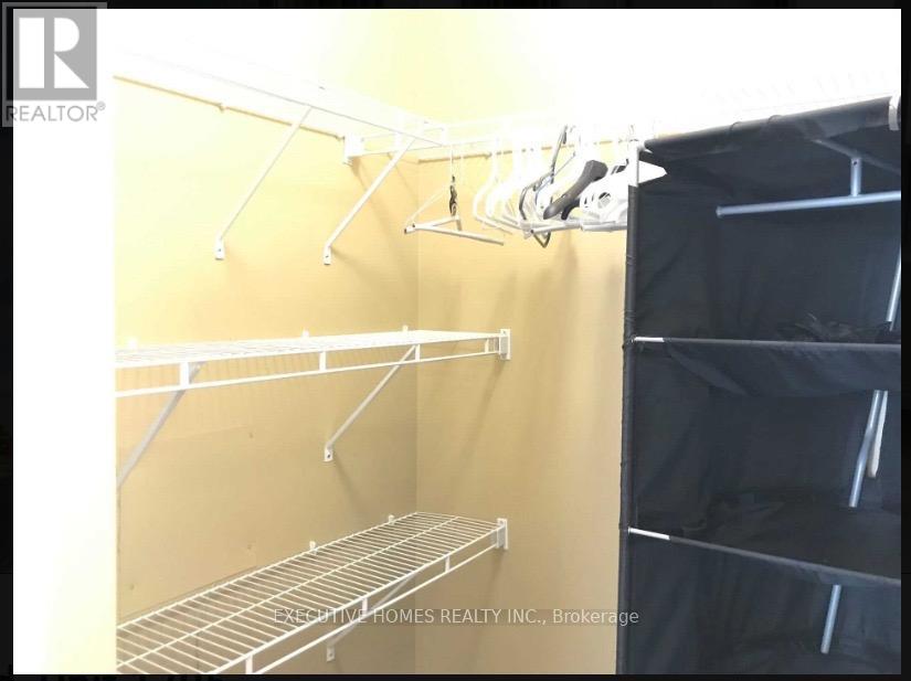 1705 - 335 Rathburn Road, Mississauga, Ontario  L5B 0C8 - Photo 12 - W12673520