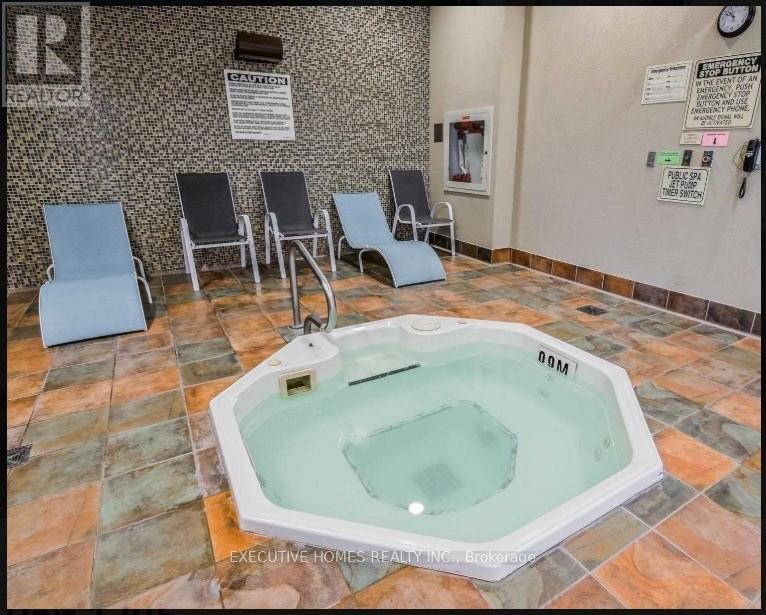 1705 - 335 Rathburn Road, Mississauga, Ontario  L5B 0C8 - Photo 21 - W12673520