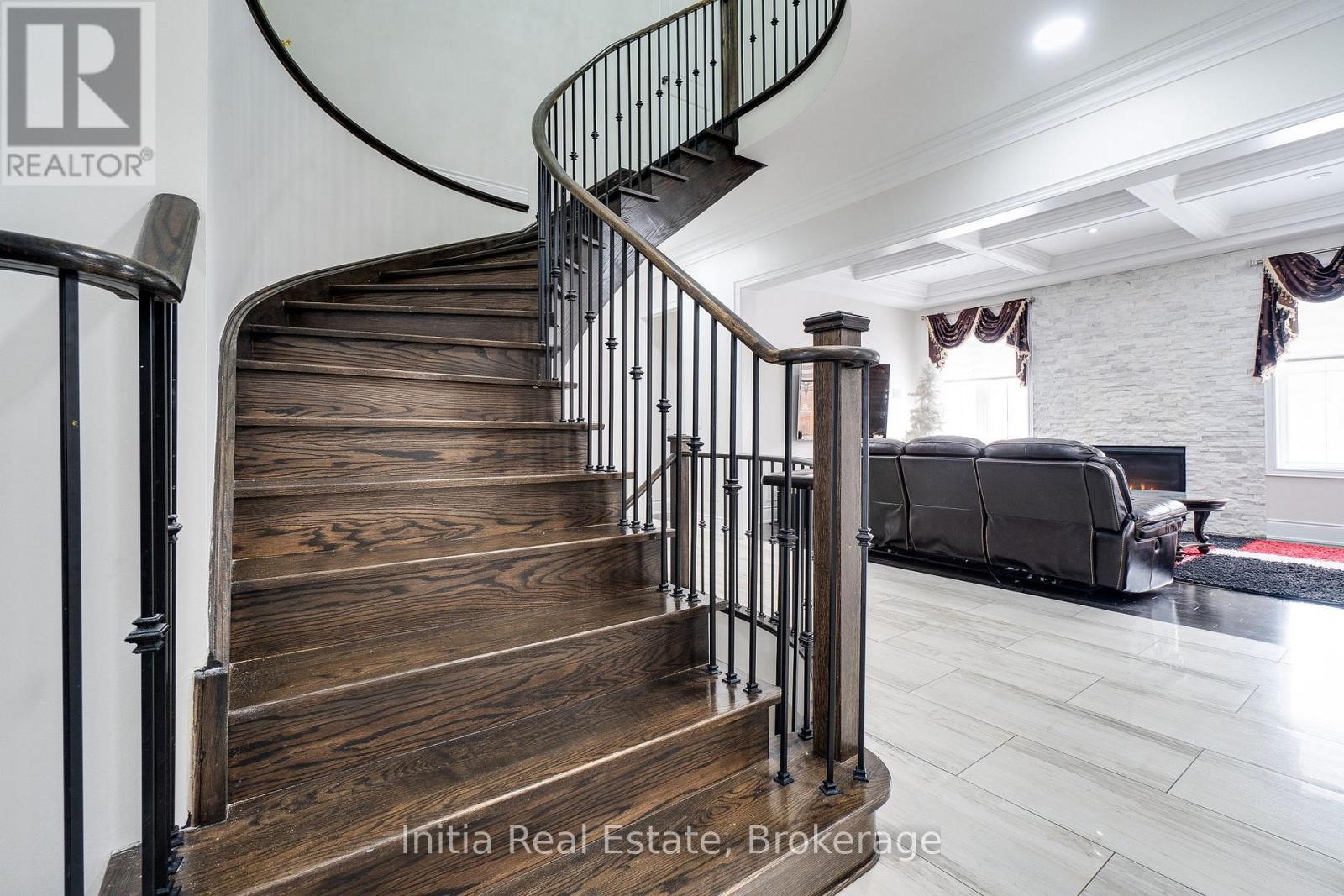 12 Erintown Crescent S, Brampton, Ontario  L6P 4H2 - Photo 25 - W12673528