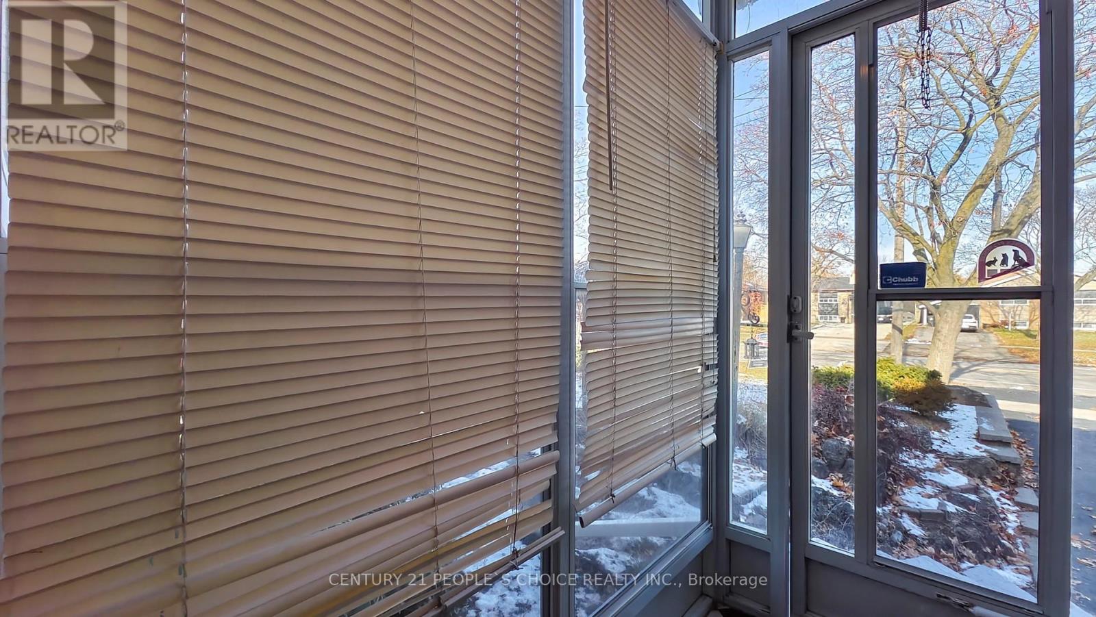 35 Westhumber Boulevard, Toronto, Ontario  M9W 3M5 - Photo 2 - W12673530