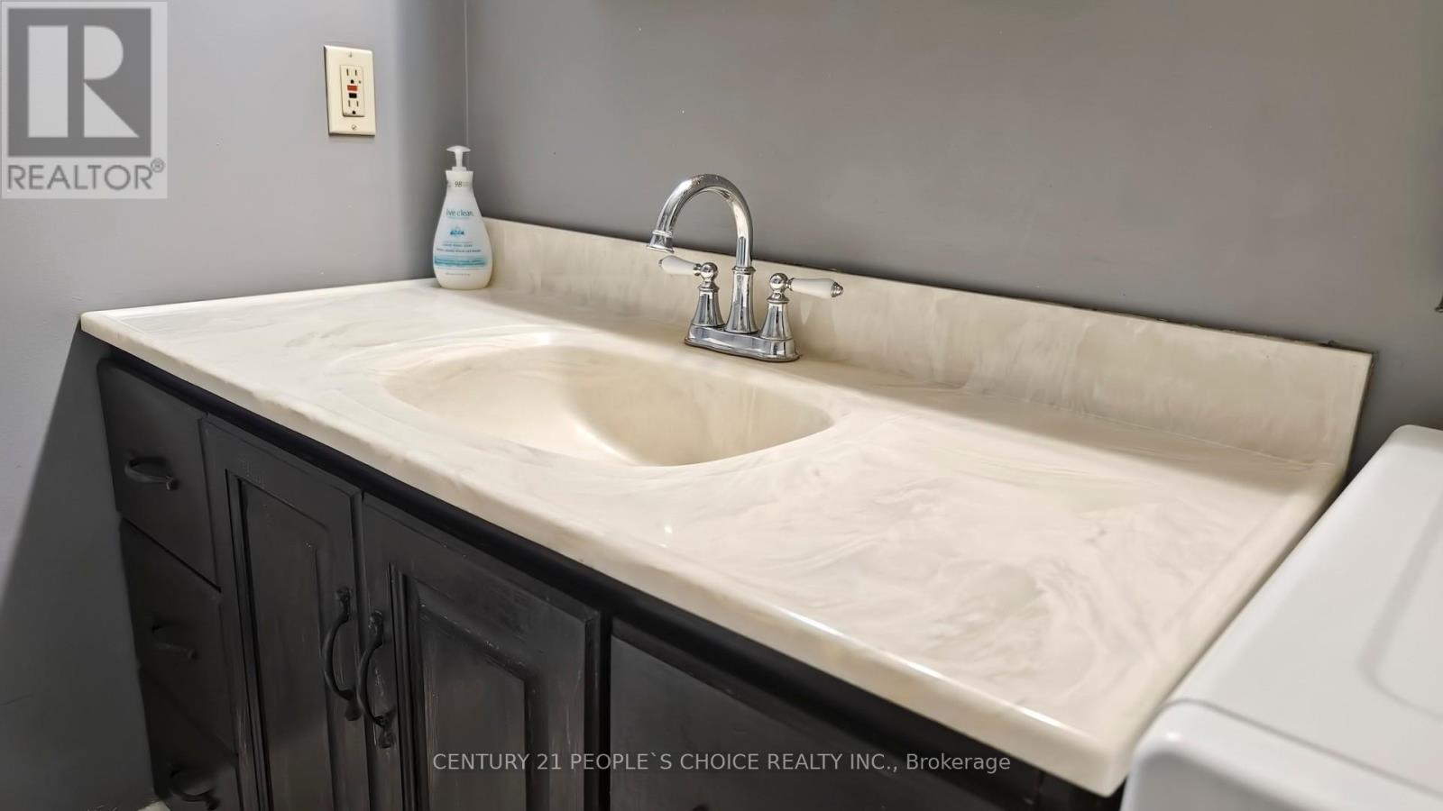 35 Westhumber Boulevard, Toronto, Ontario  M9W 3M5 - Photo 27 - W12673530