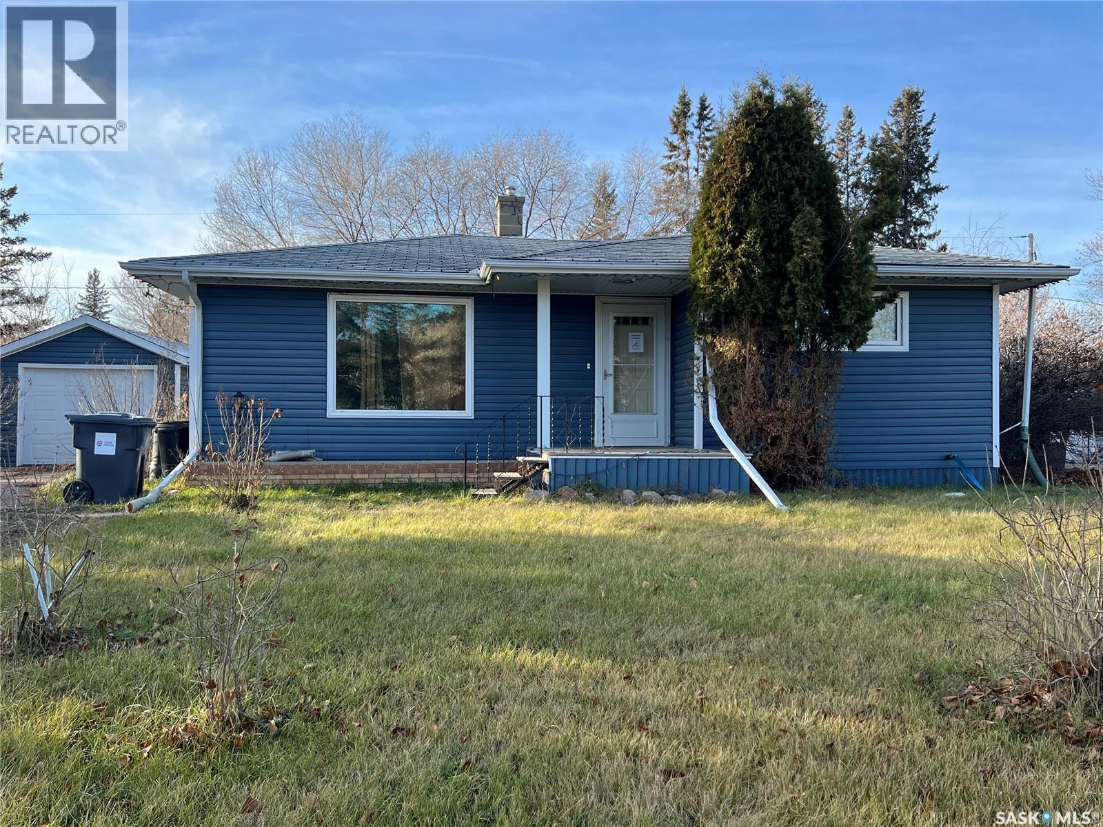 710 Main Street, Esterhazy, Saskatchewan  S0A 0X0 - Photo 1 - SK026366