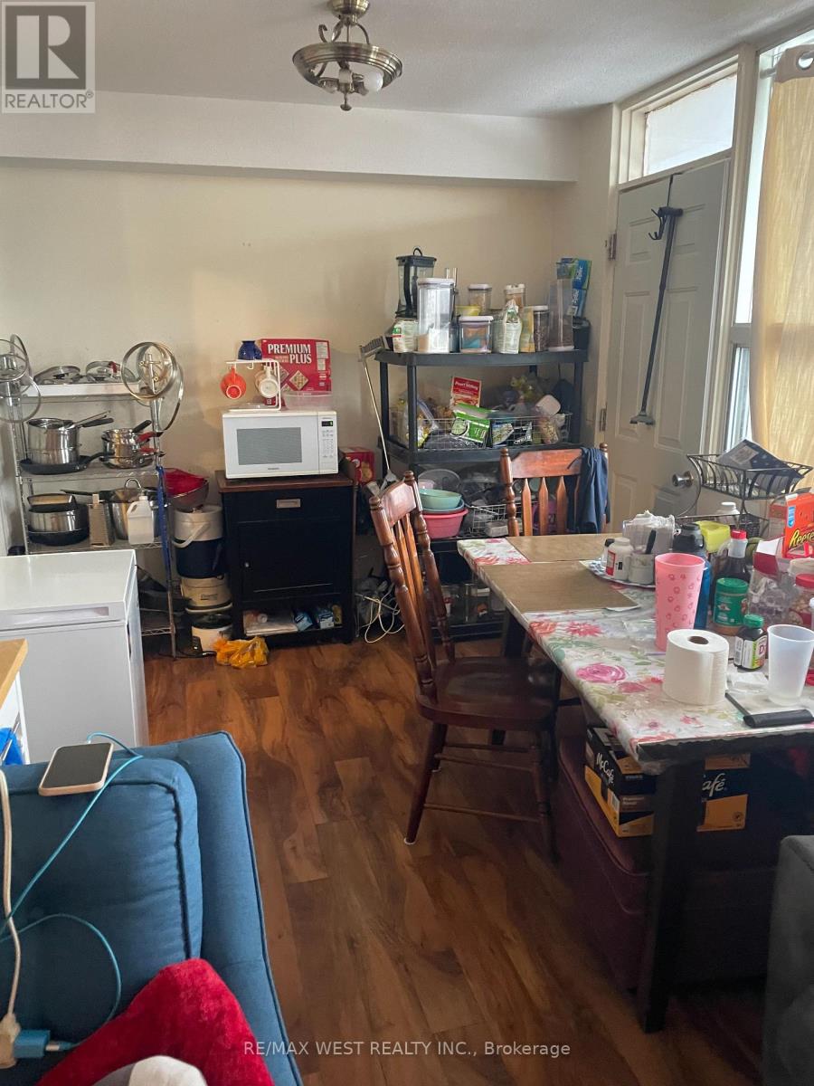 506 - 15 Albright Road, Hamilton, Ontario  L8K 5J2 - Photo 4 - X12673364