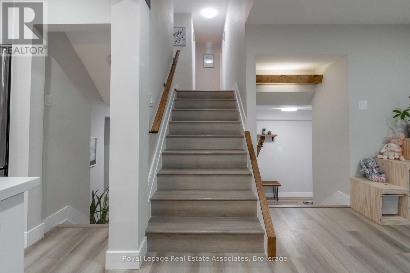 51 Delmar Drive, Hamilton, Ontario  L9C 1J2 - Photo 21 - X12673436