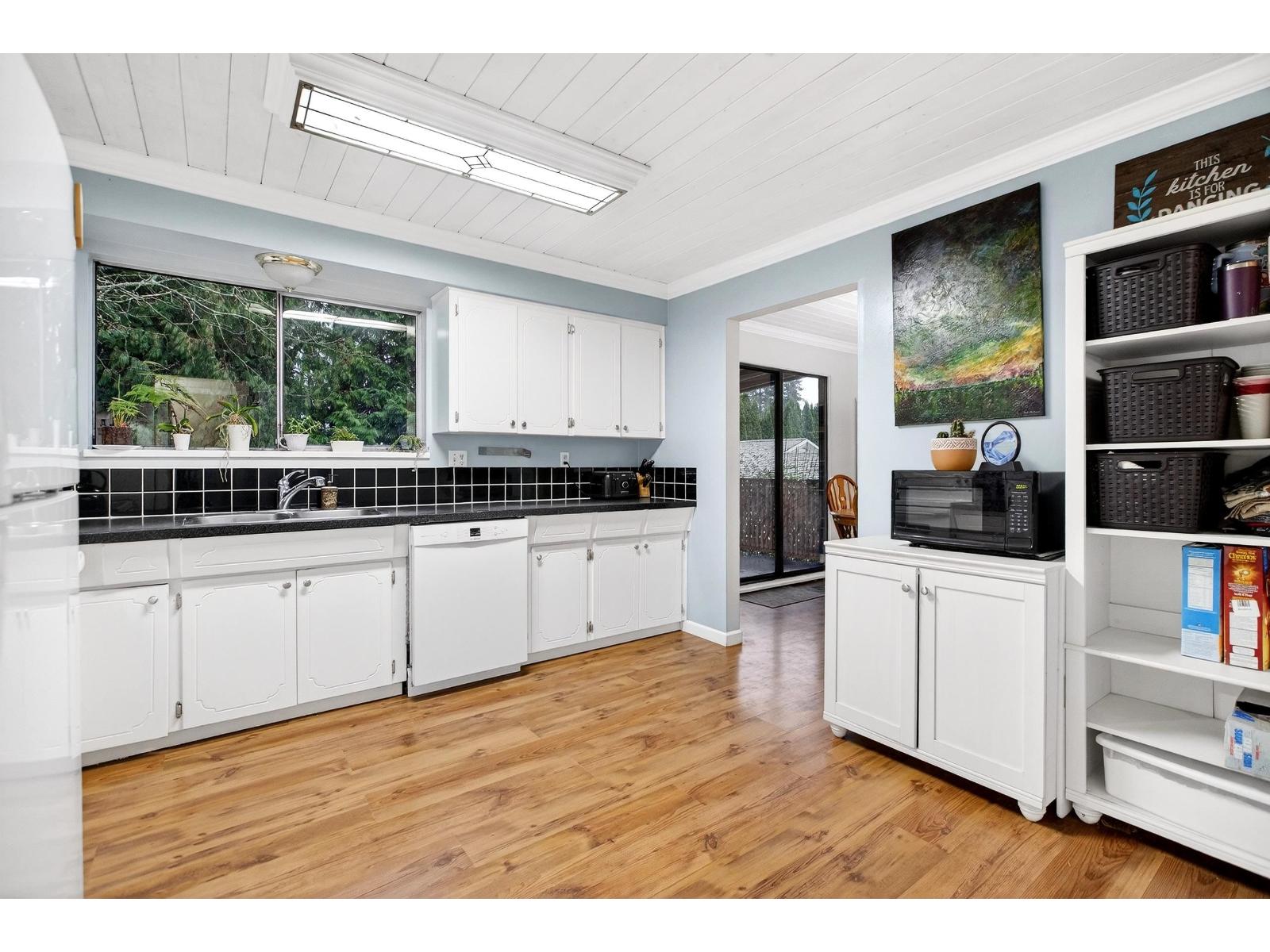 7768 Wren Street, Mission, British Columbia  V2V 3C4 - Photo 12 - R3077025