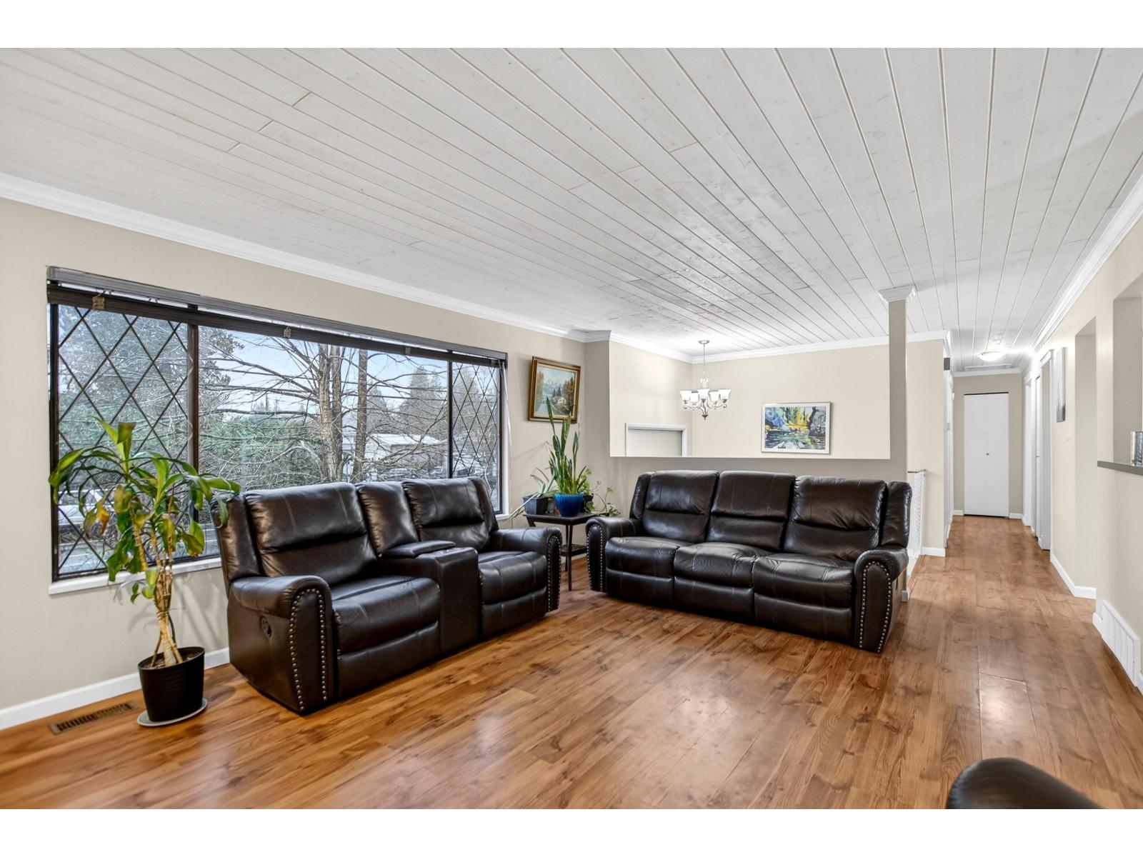 7768 Wren Street, Mission, British Columbia  V2V 3C4 - Photo 5 - R3077025