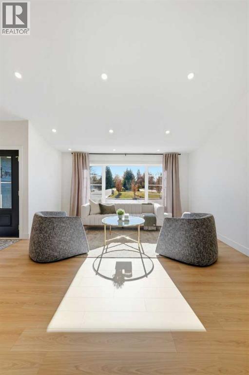 1016 Mapleglade Drive Se, Calgary, Alberta  T2G 2G6 - Photo 19 - A2275529