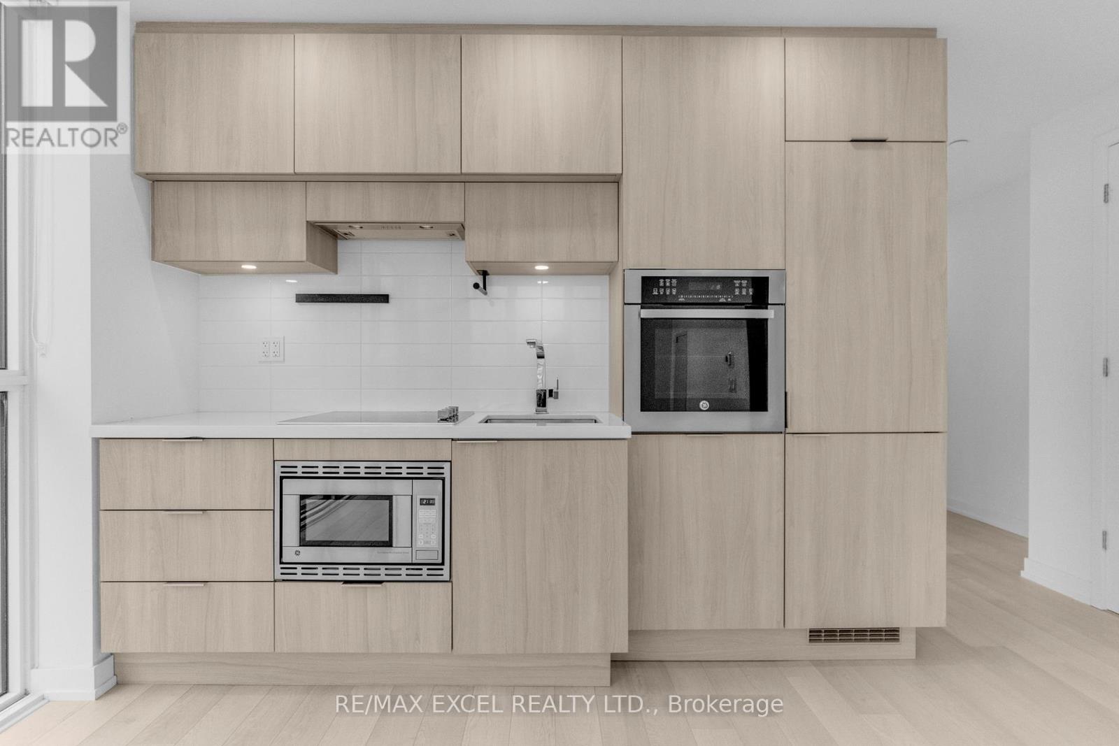 4005 - 39 Roehampton Avenue, Toronto, Ontario  M4P 1P9 - Photo 5 - C12633820