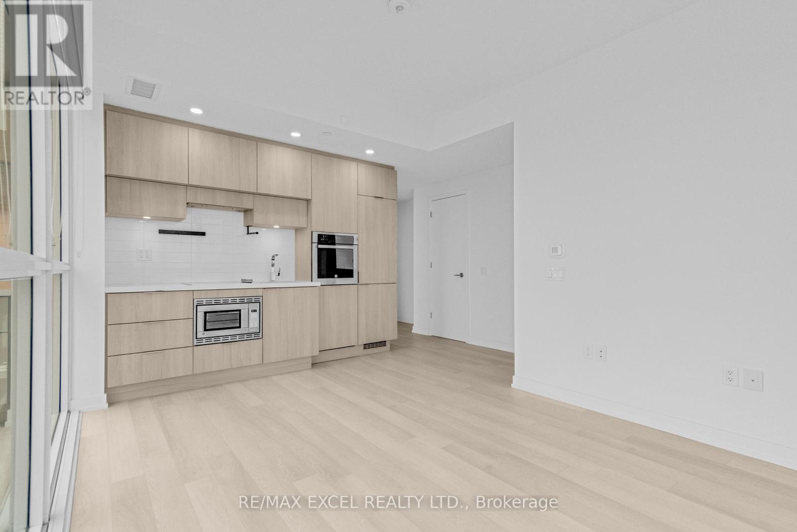 4005 - 39 Roehampton Avenue, Toronto, Ontario  M4P 1P9 - Photo 7 - C12633820