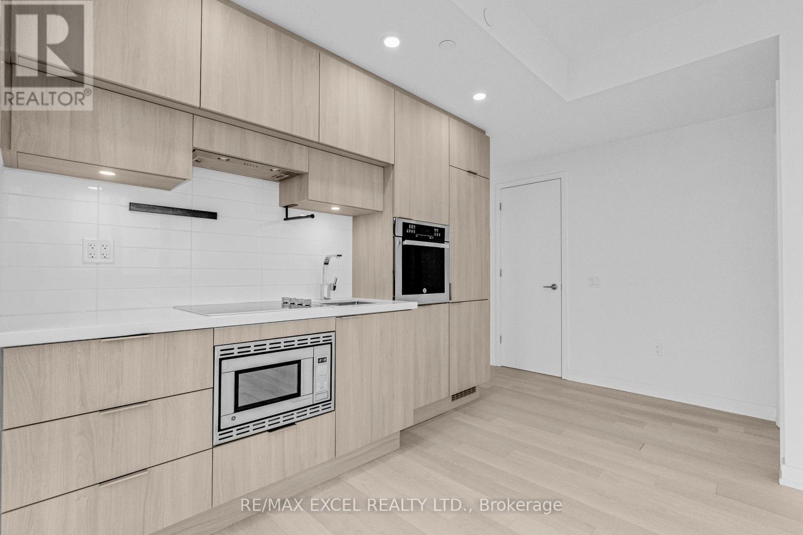 4005 - 39 Roehampton Avenue, Toronto, Ontario  M4P 1P9 - Photo 6 - C12633820