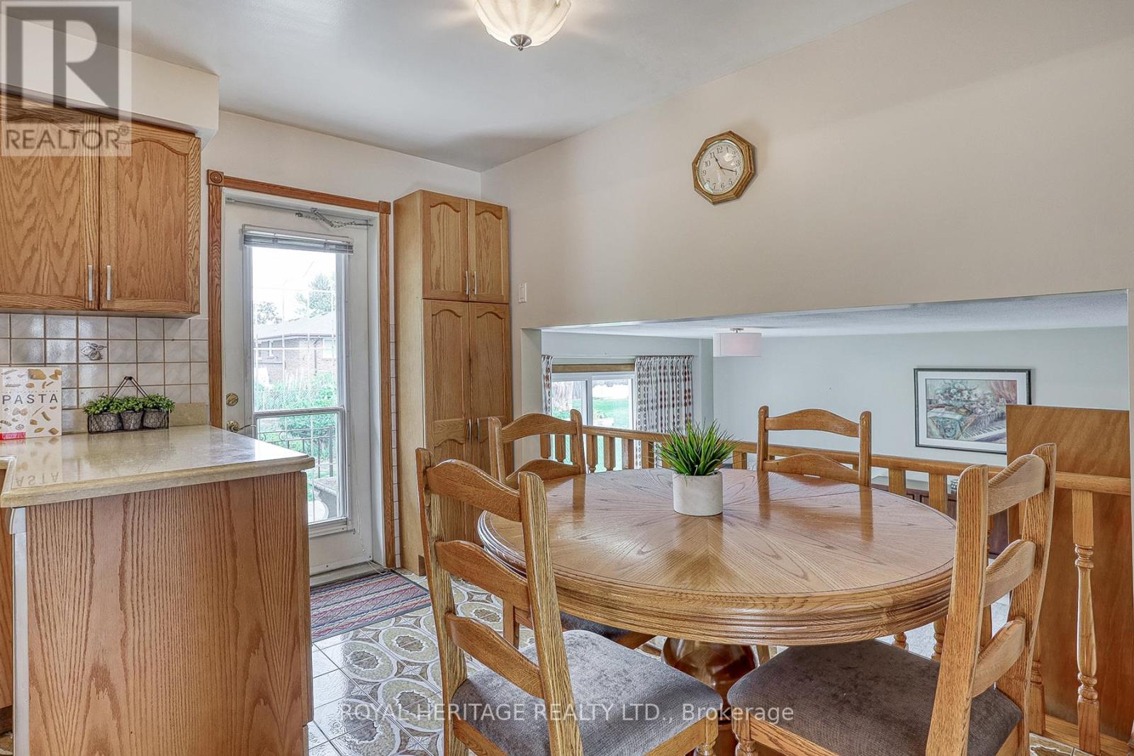 31 Purpledusk Trail, Toronto, Ontario  M1E 4C6 - Photo 12 - E12672486