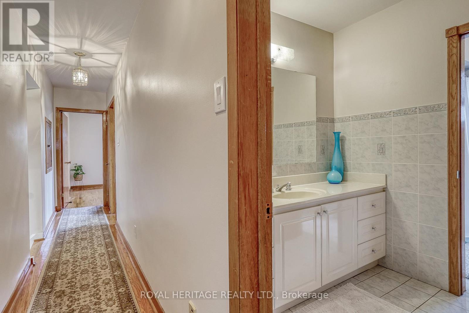 31 Purpledusk Trail, Toronto, Ontario  M1E 4C6 - Photo 20 - E12672486