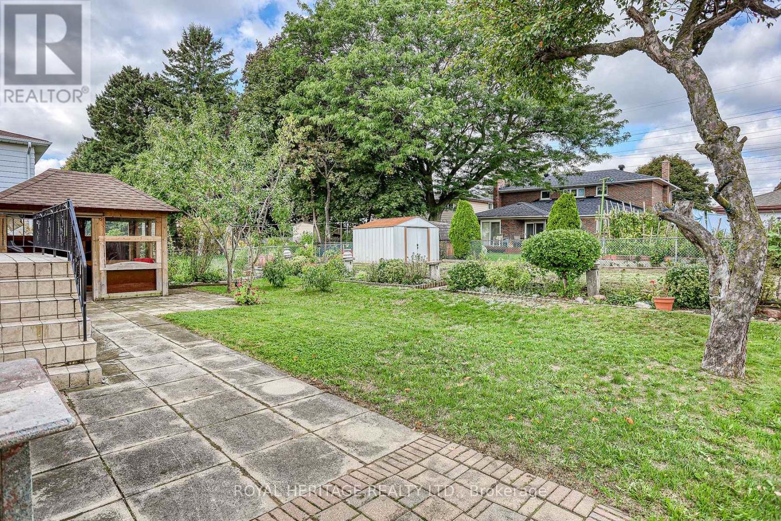 31 Purpledusk Trail, Toronto, Ontario  M1E 4C6 - Photo 32 - E12672486