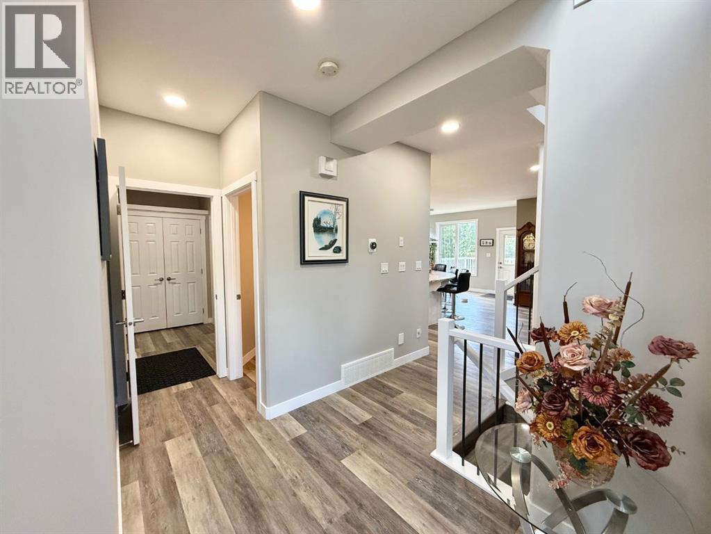 60 Pritchard Drive, Whitecourt, Alberta  T7S 0G3 - Photo 2 - A2276807