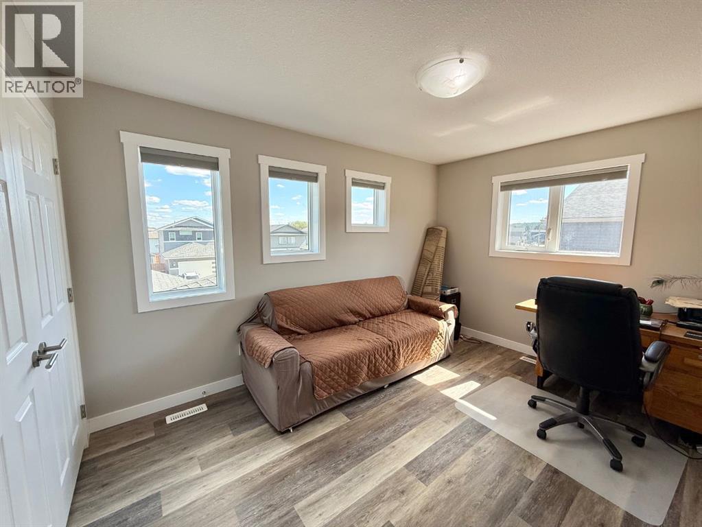 60 Pritchard Drive, Whitecourt, Alberta  T7S 0G3 - Photo 12 - A2276807