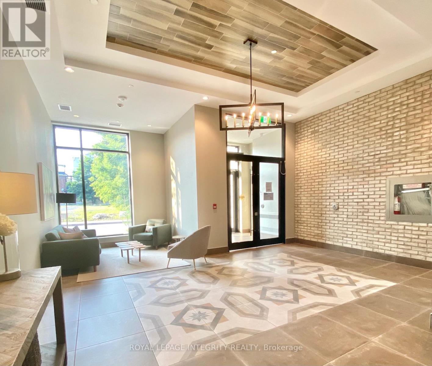 315 - 60 Springhurst Avenue, Ottawa, Ontario  K1S 5V7 - Photo 2 - X12673640