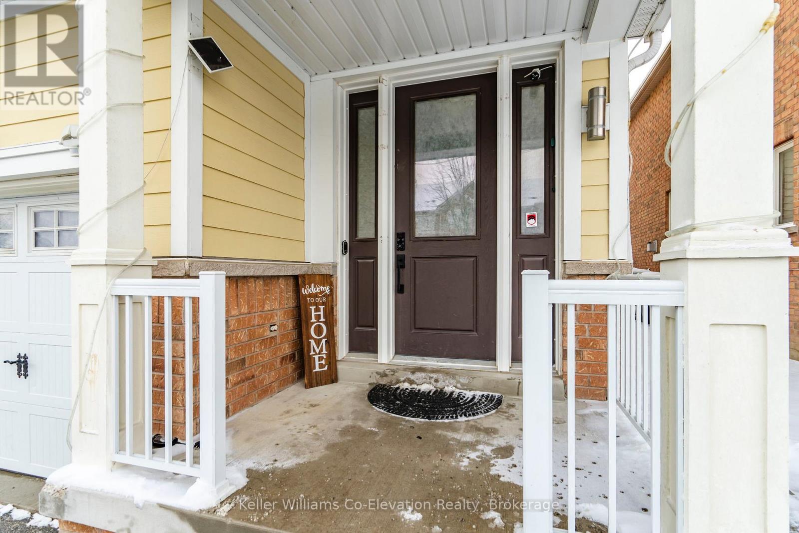 49 Gosnel Circle, Bradford West Gwillimbury, Ontario  L3Z 0G2 - Photo 3 - N12639380