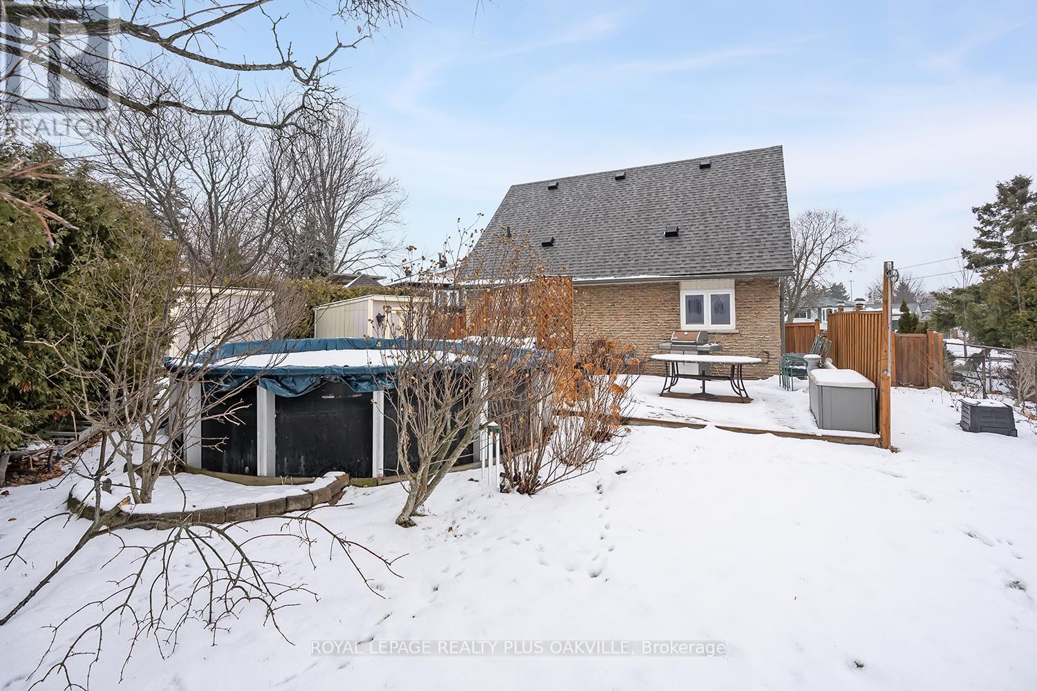 1343 Janina Boulevard, Burlington, Ontario  L7P 1K5 - Photo 35 - W12672334