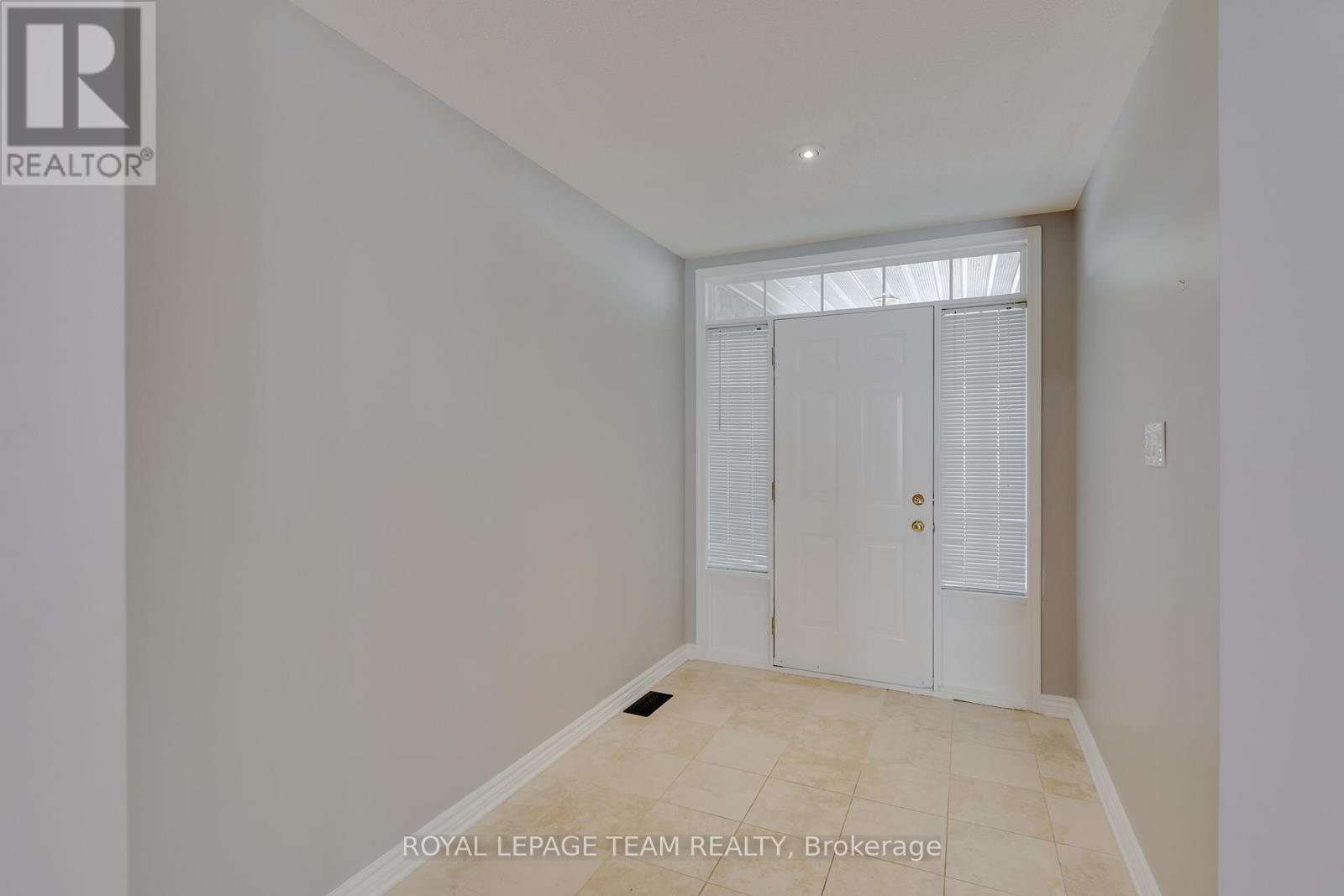 36 Keighley Circle, Ottawa, Ontario  K2K 3H8 - Photo 7 - X12414643