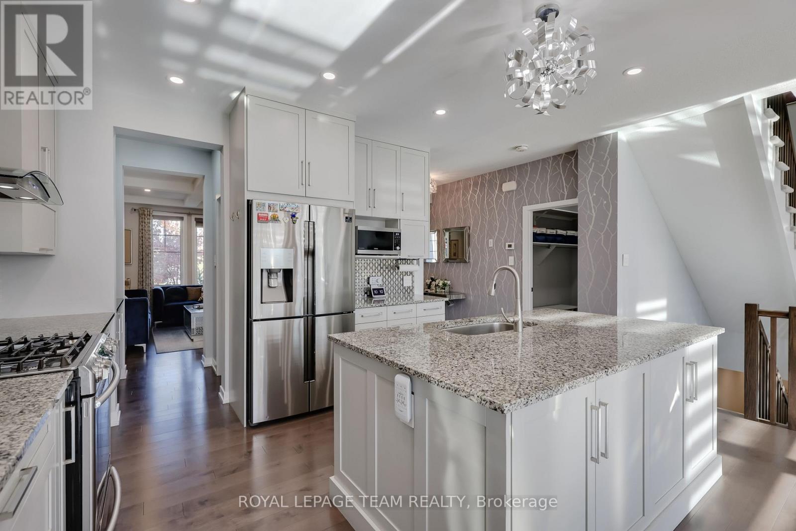 165 Groningen Street, Ottawa, Ontario  K2V 0C6 - Photo 9 - X12452222