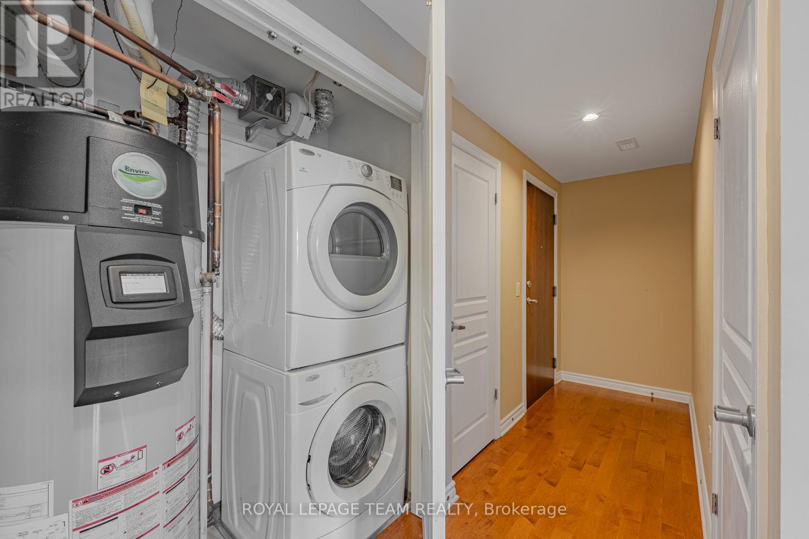 304 - 805 Beauparc Private, Ottawa, Ontario  K1J 0B5 - Photo 11 - X12456649