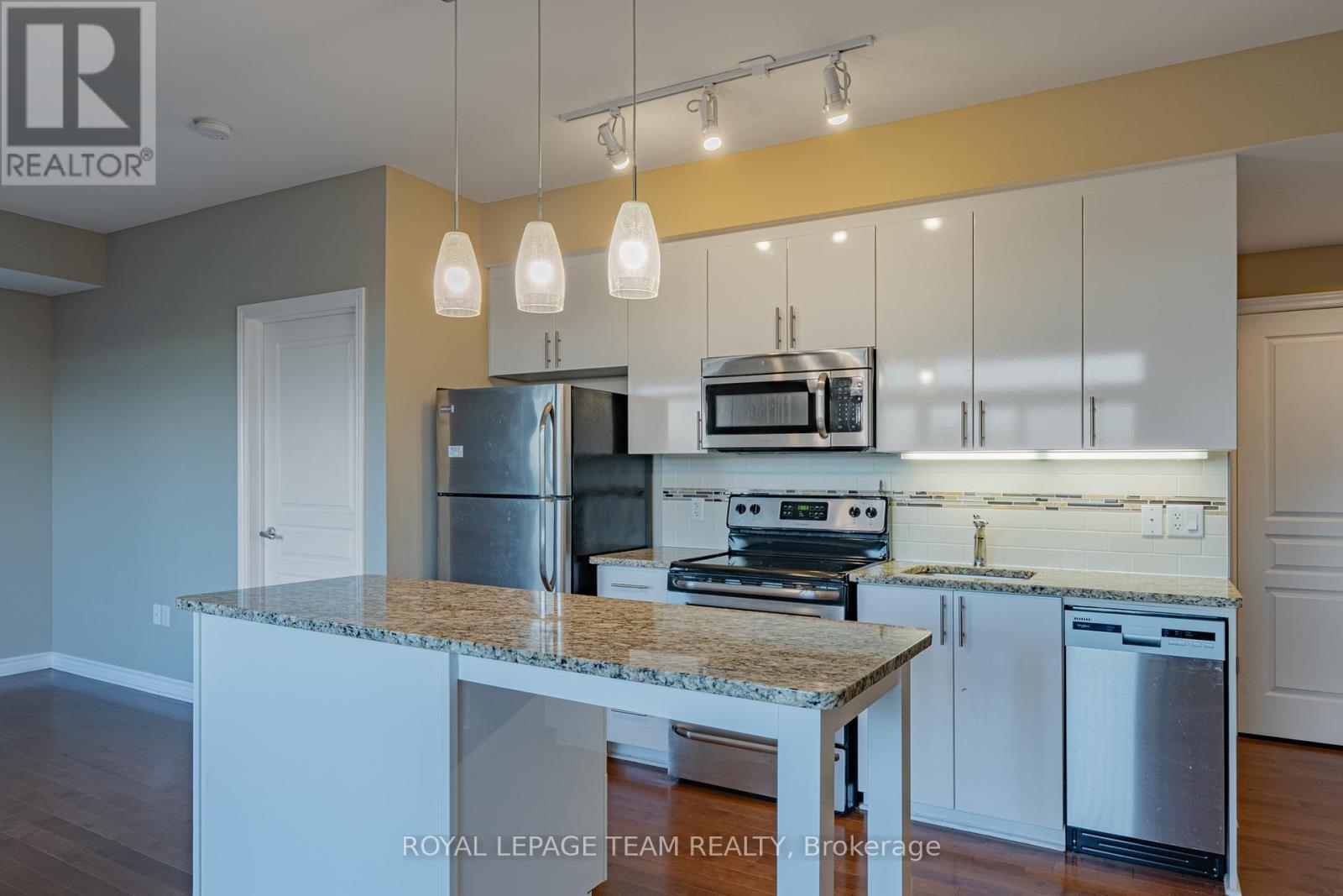 304 - 805 Beauparc Private, Ottawa, Ontario  K1J 0B5 - Photo 17 - X12456649