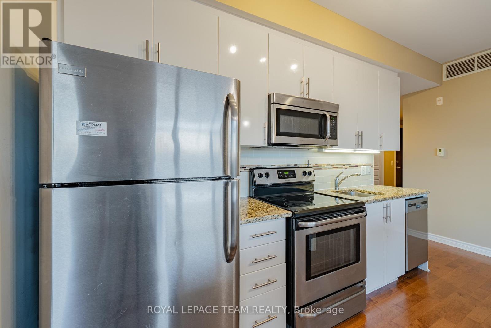 304 - 805 Beauparc Private, Ottawa, Ontario  K1J 0B5 - Photo 32 - X12456649