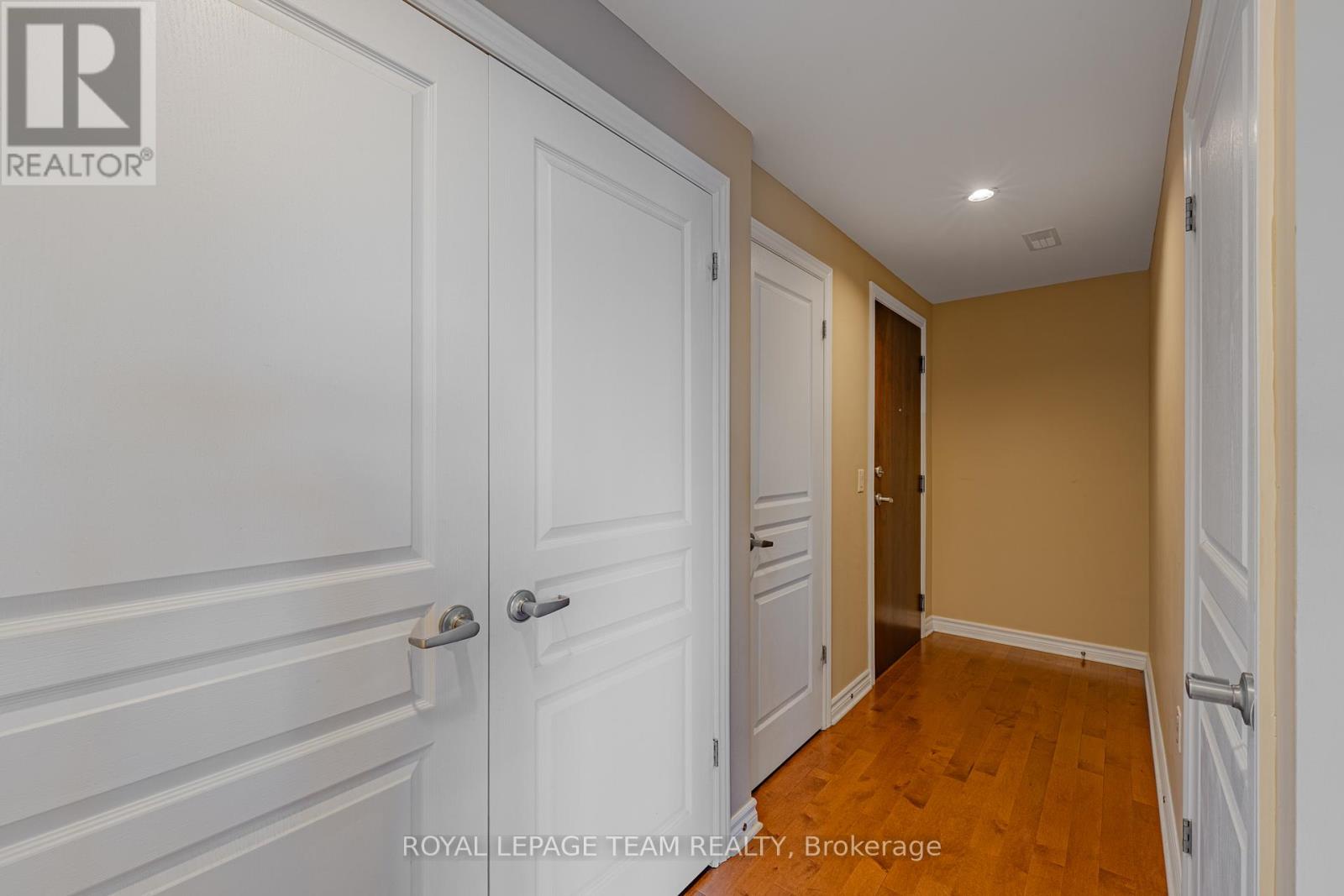 304 - 805 Beauparc Private, Ottawa, Ontario  K1J 0B5 - Photo 10 - X12456649