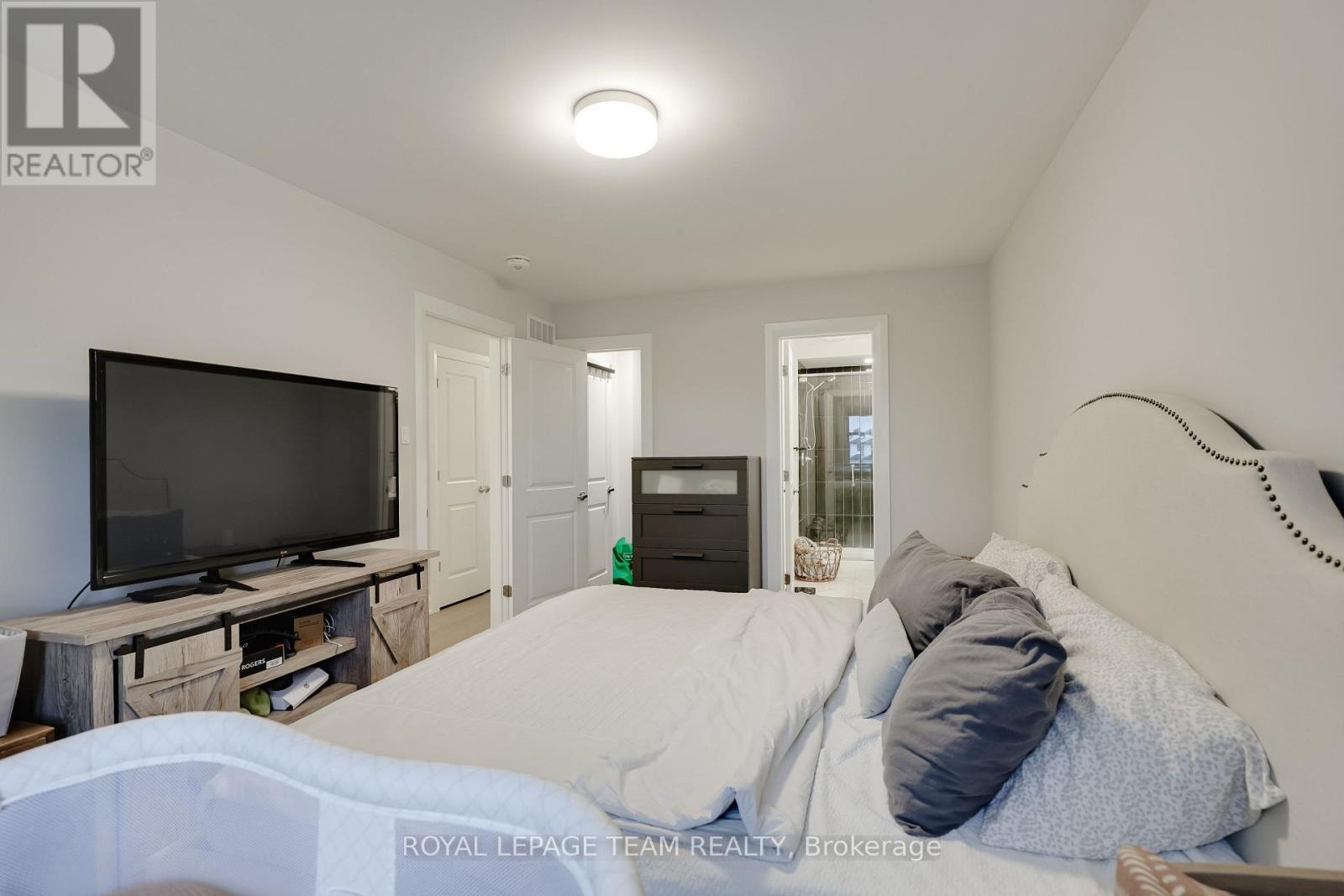 724 Ploughman Place, Ottawa, Ontario  K2S 3C5 - Photo 34 - X12478836