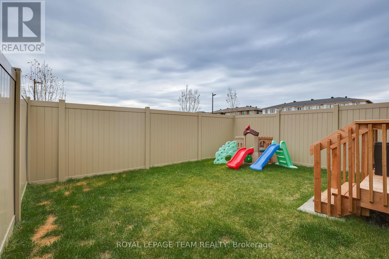 724 Ploughman Place, Ottawa, Ontario  K2S 3C5 - Photo 9 - X12478836